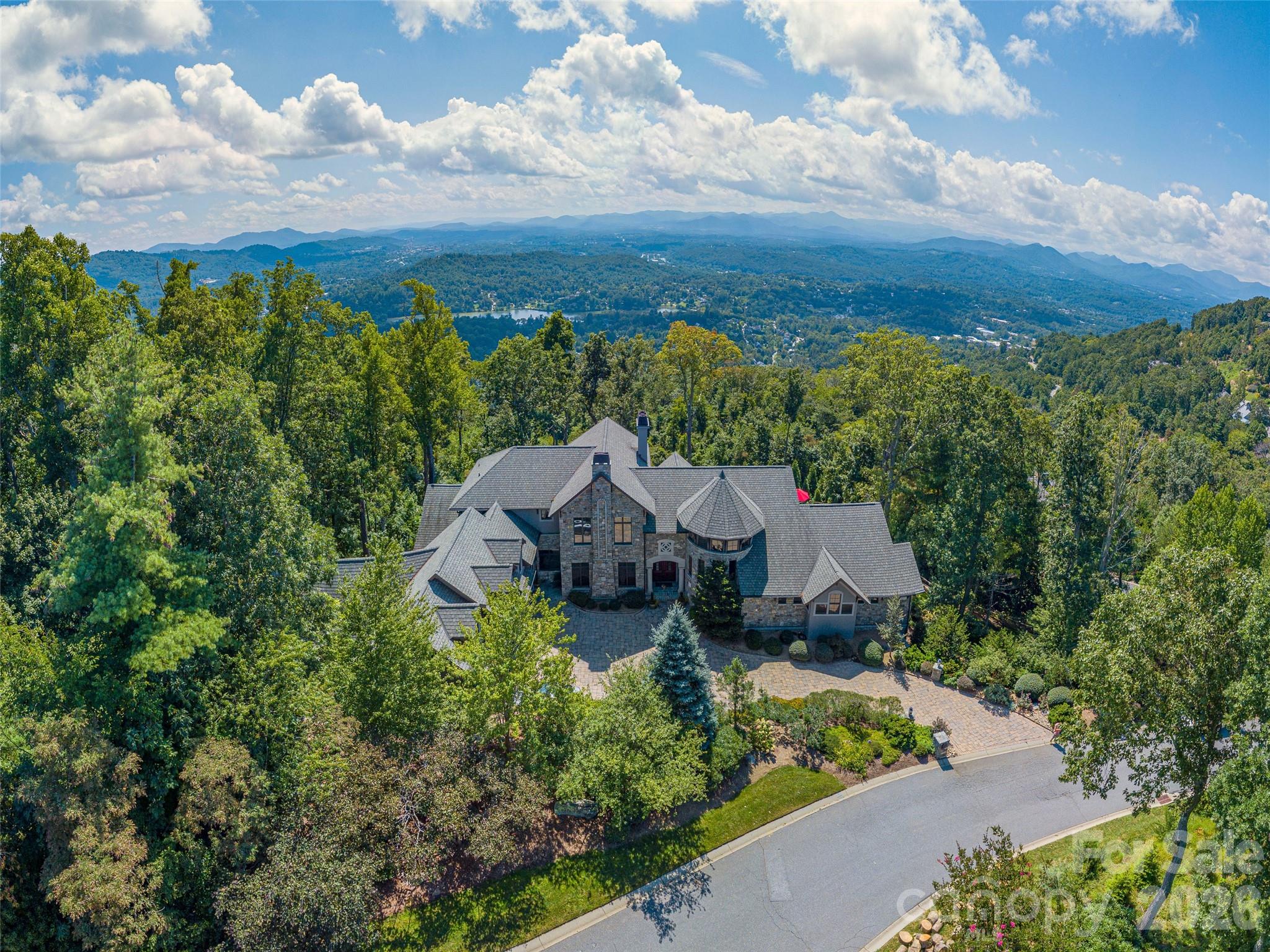 633 Altamont View Property Photo 2