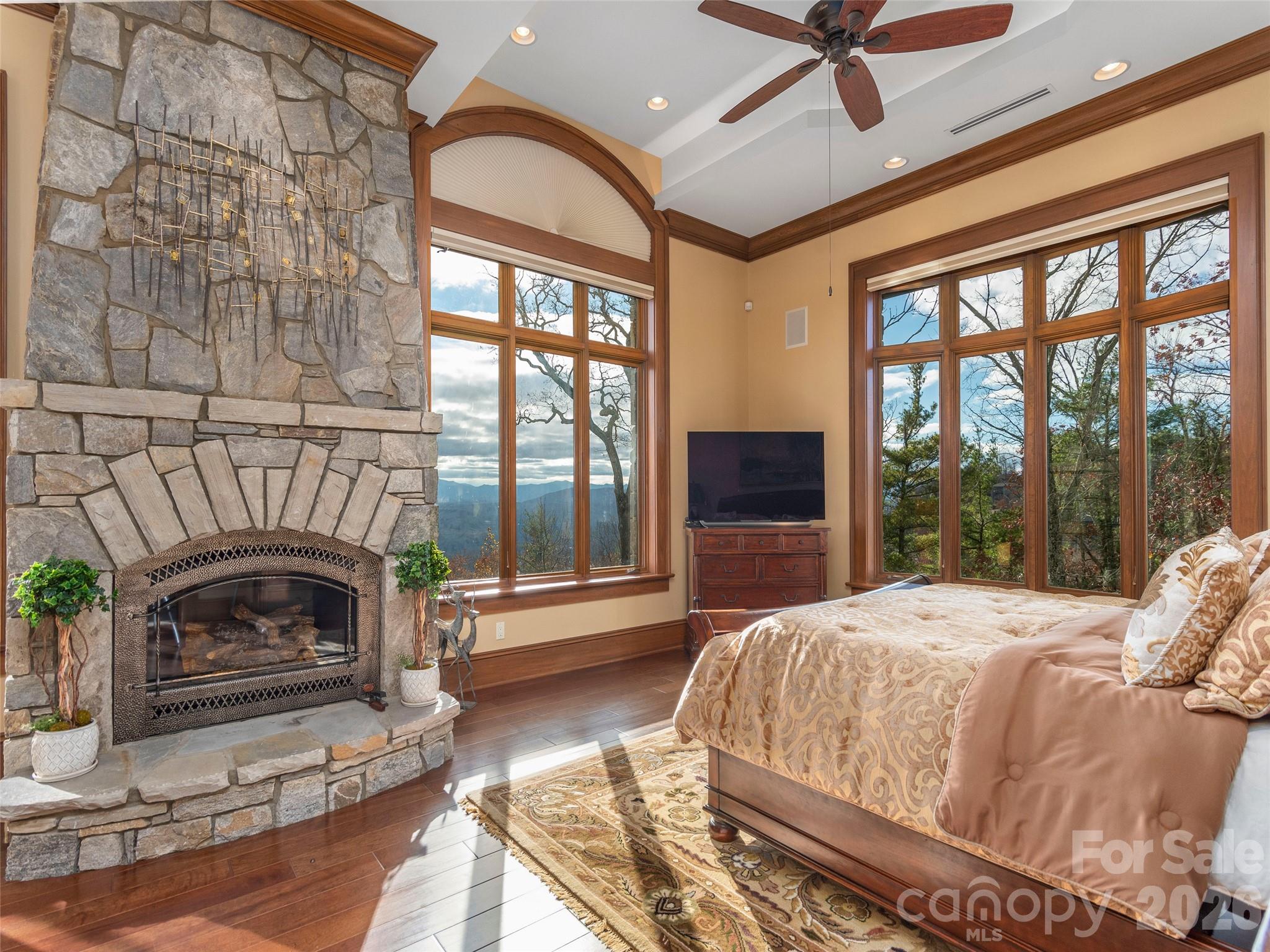 633 Altamont View Property Photo 19