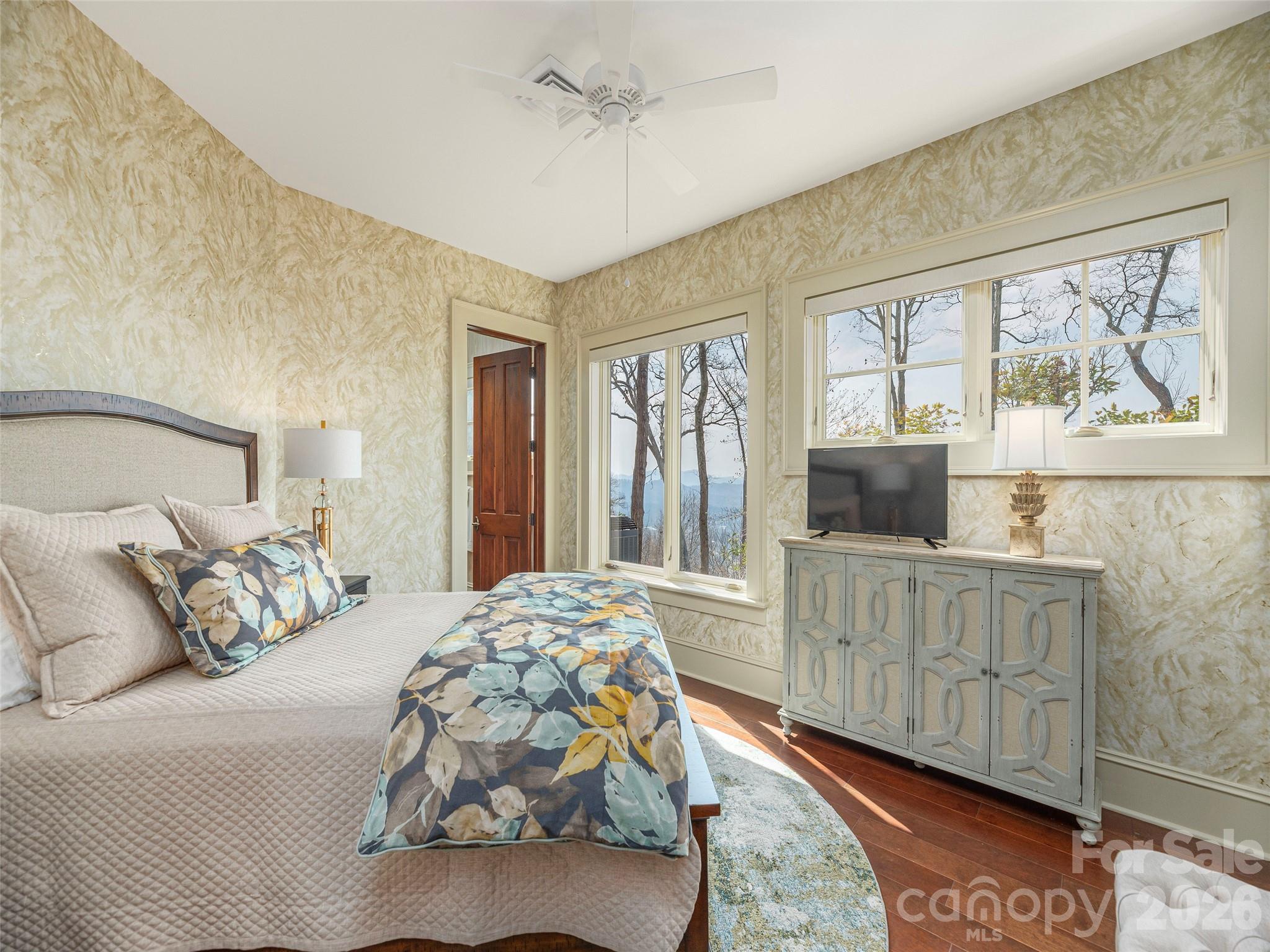 633 Altamont View Property Photo 30