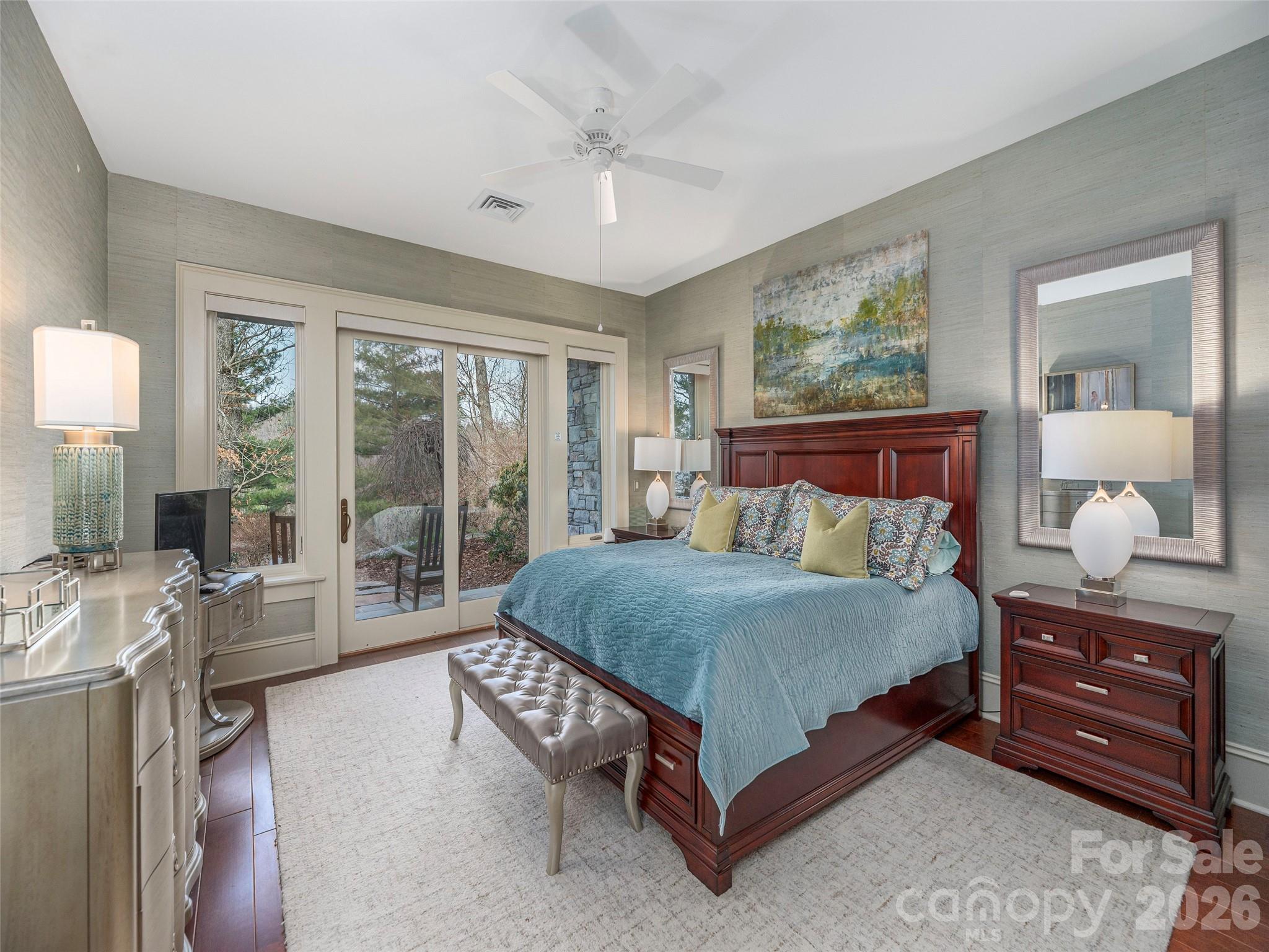 633 Altamont View Property Photo 32