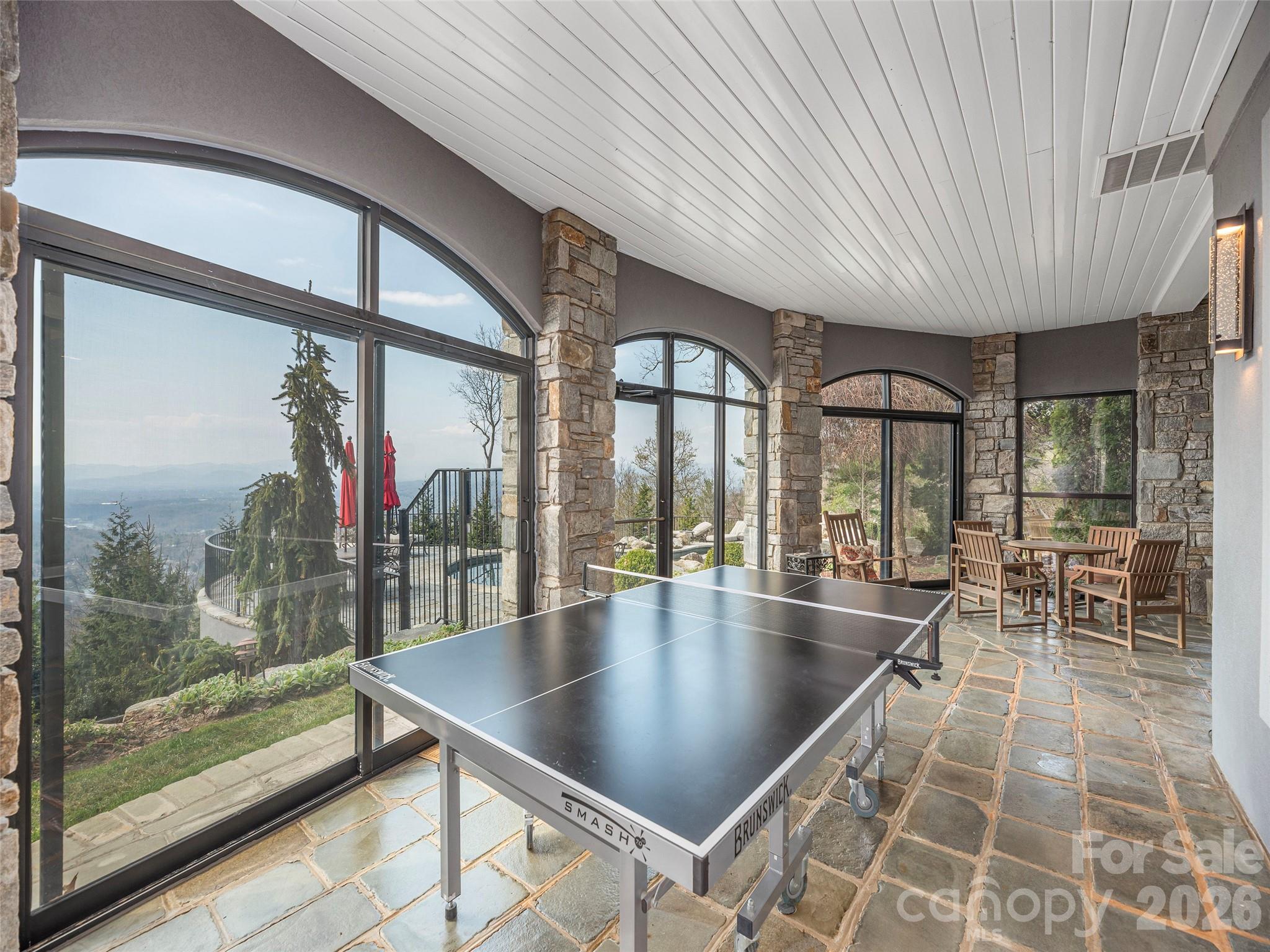 633 Altamont View Property Photo 35