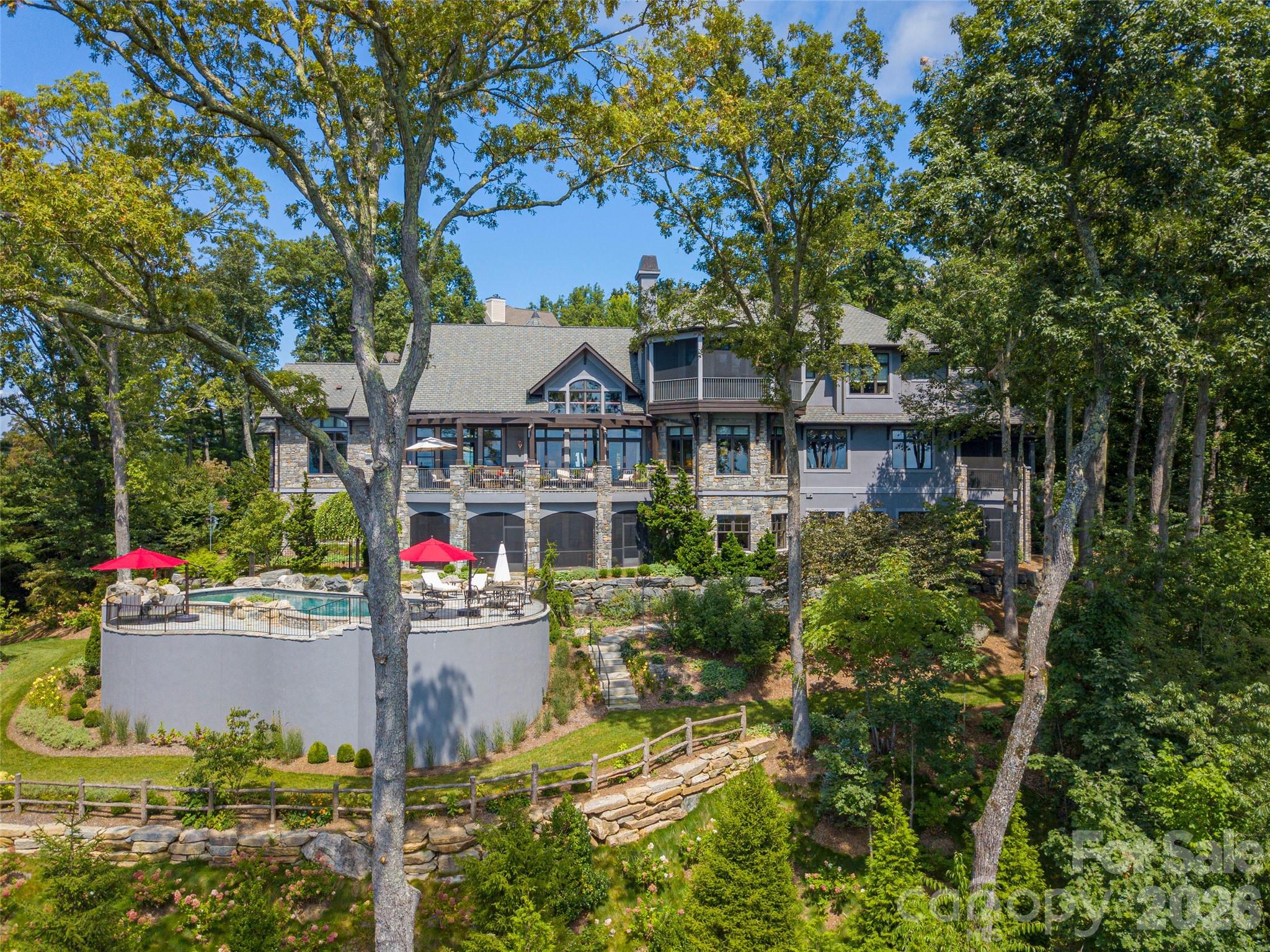 633 Altamont View Property Photo 40