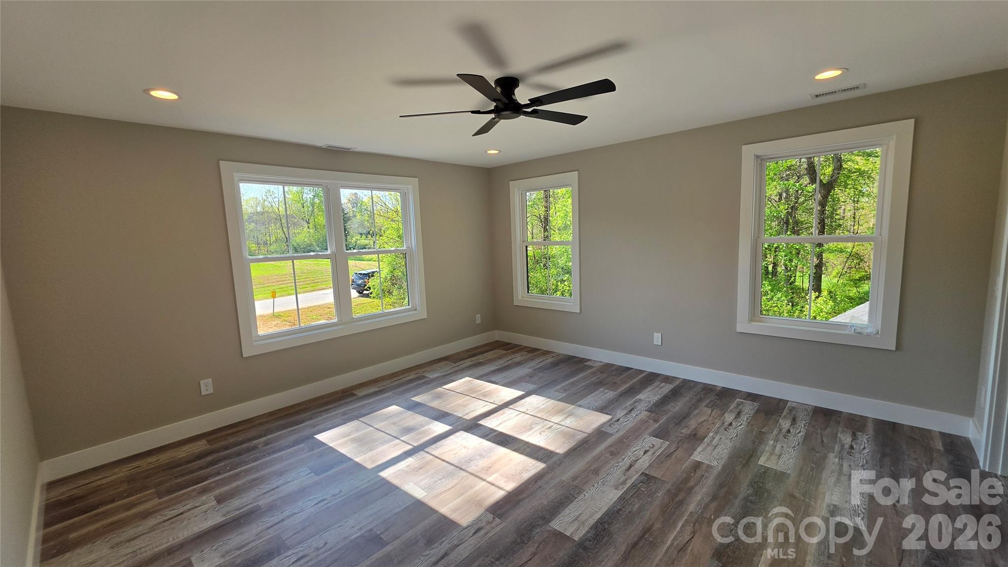 194 Donsdale Drive Property Photo 40