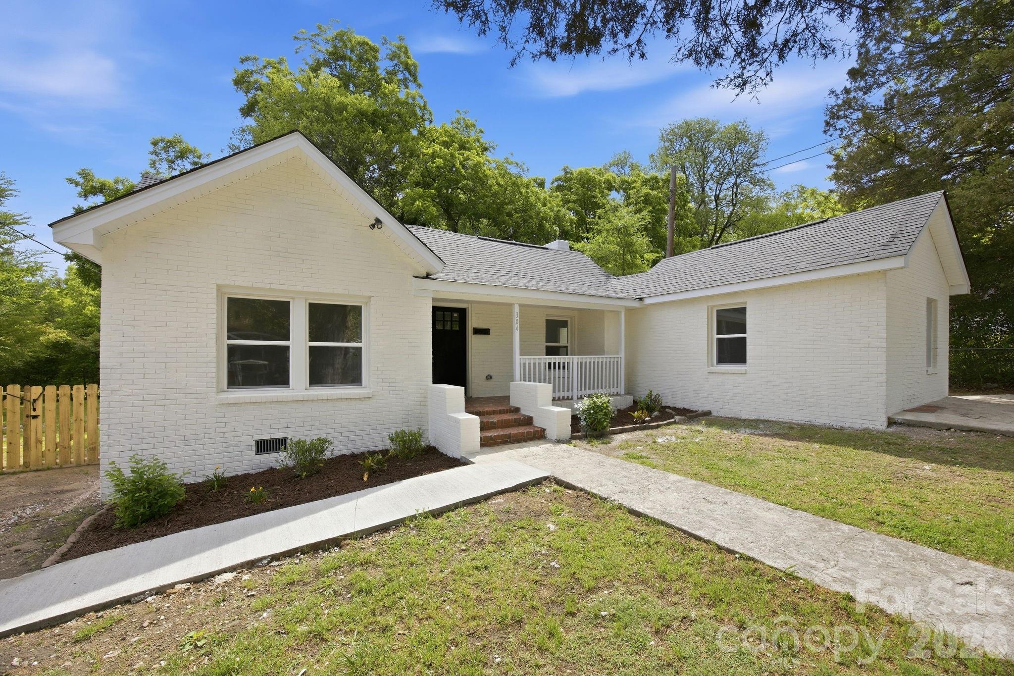 304 Ashford Street Property Photo 1