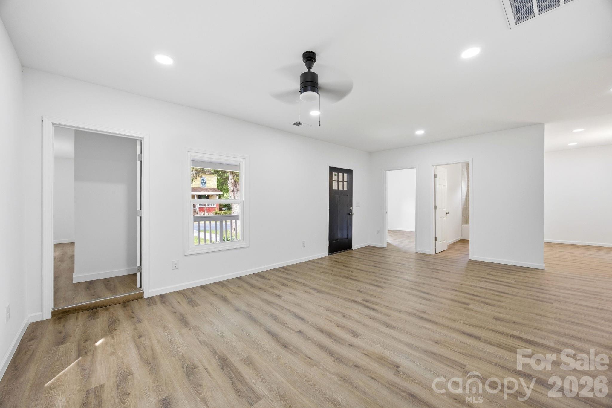 304 Ashford Street Property Photo 6