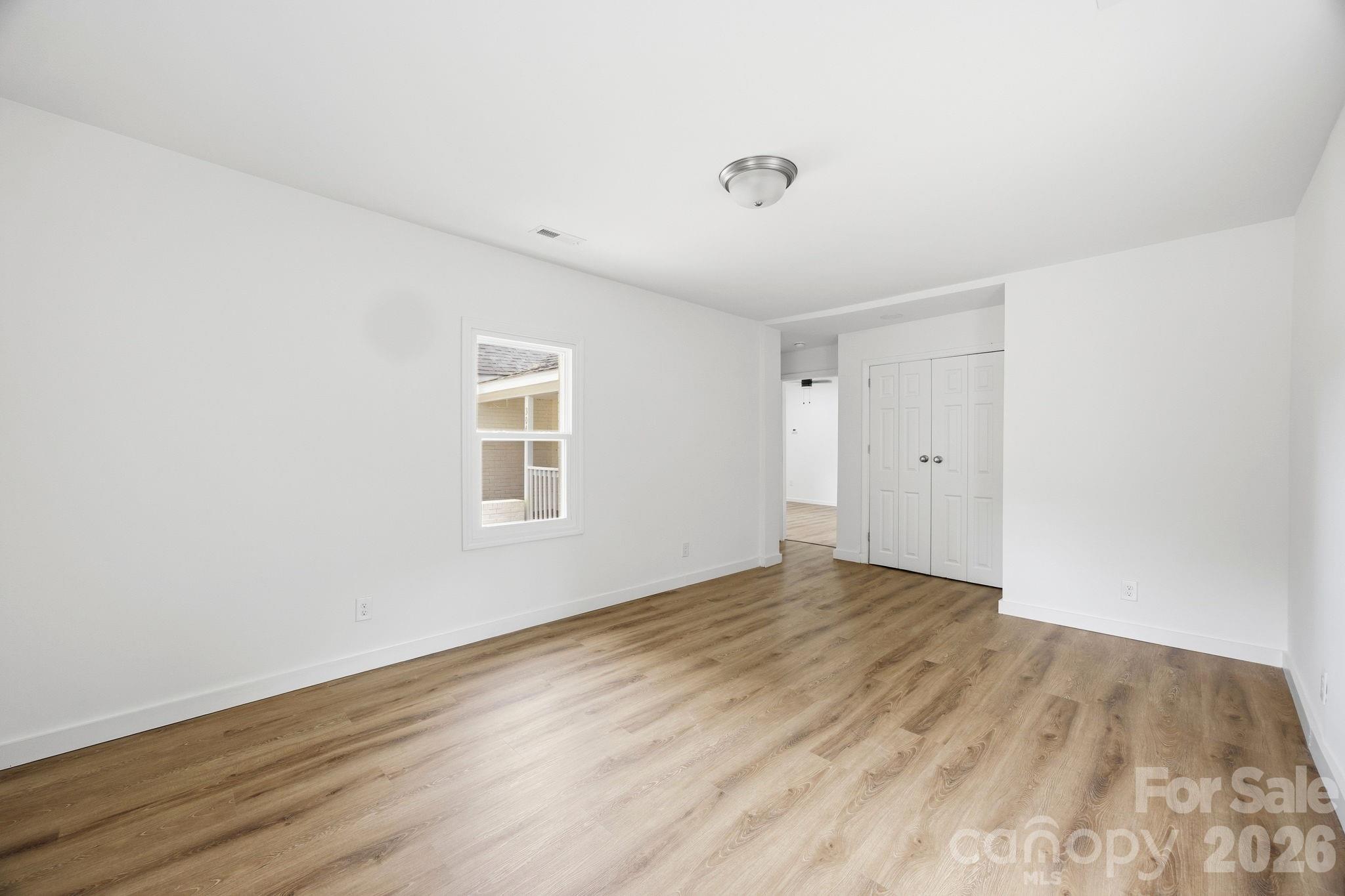 304 Ashford Street Property Photo 12