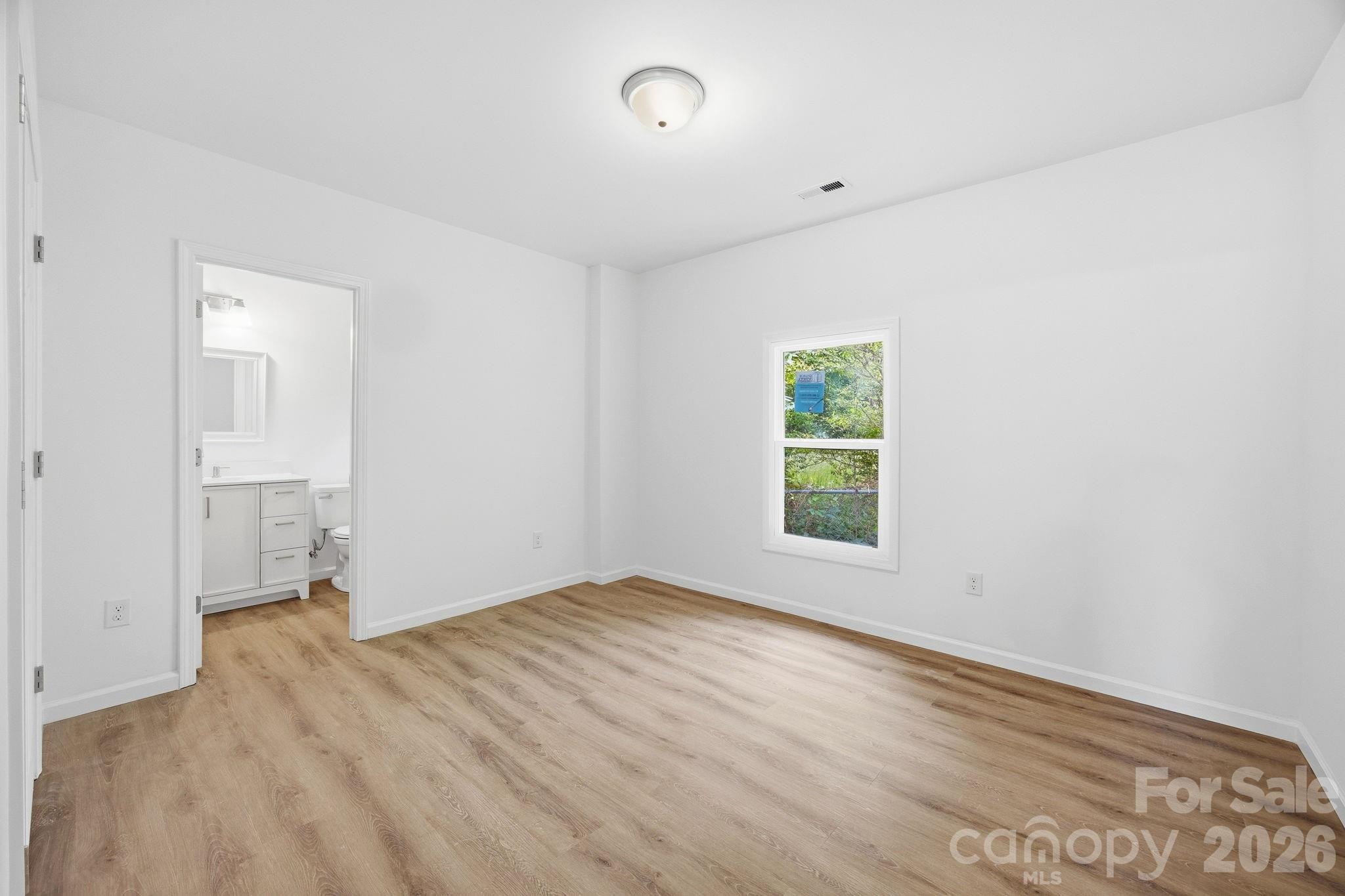 304 Ashford Street Property Photo 16