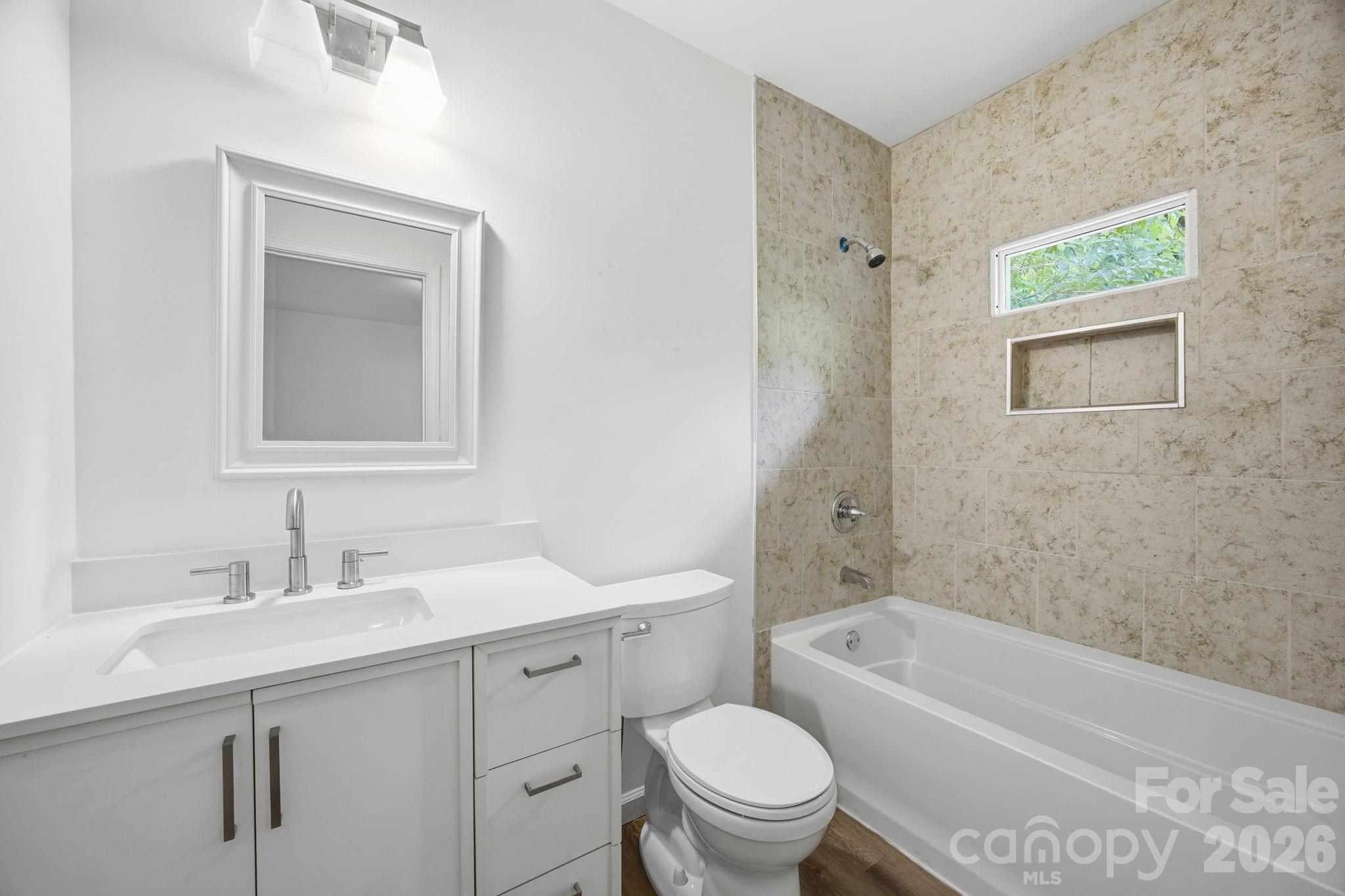 304 Ashford Street Property Photo 18