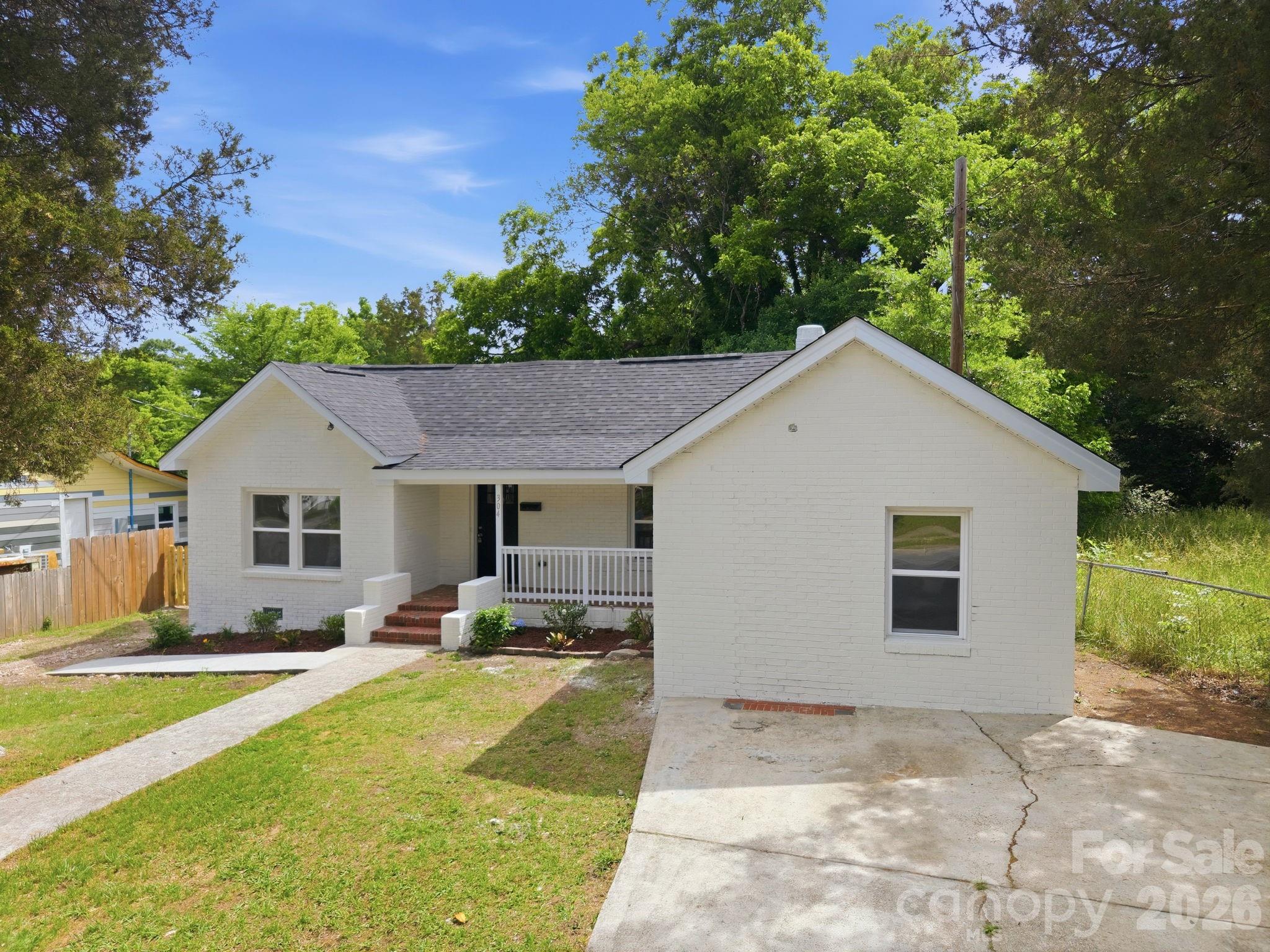 304 Ashford Street Property Photo 19