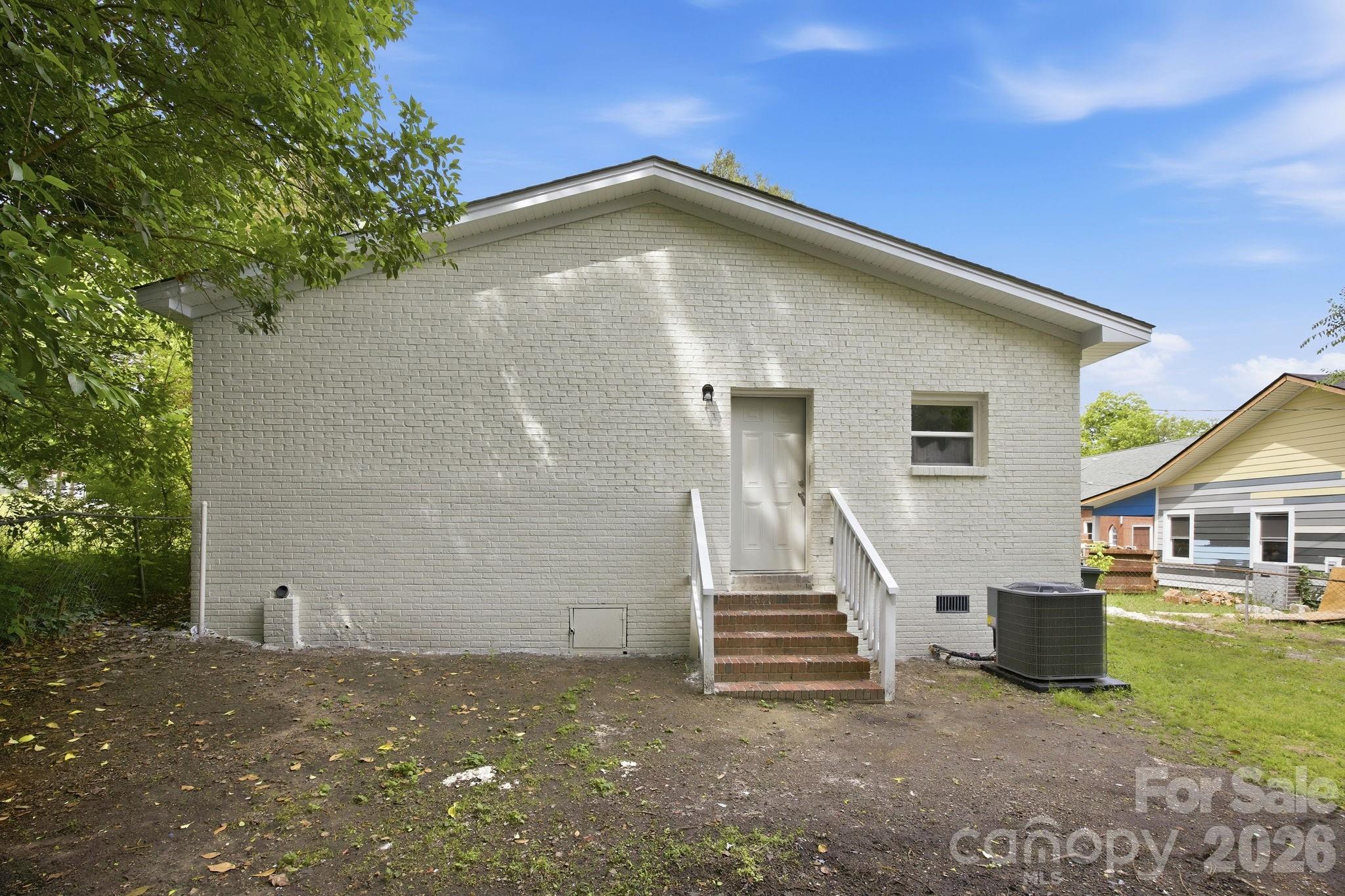 304 Ashford Street Property Photo 20