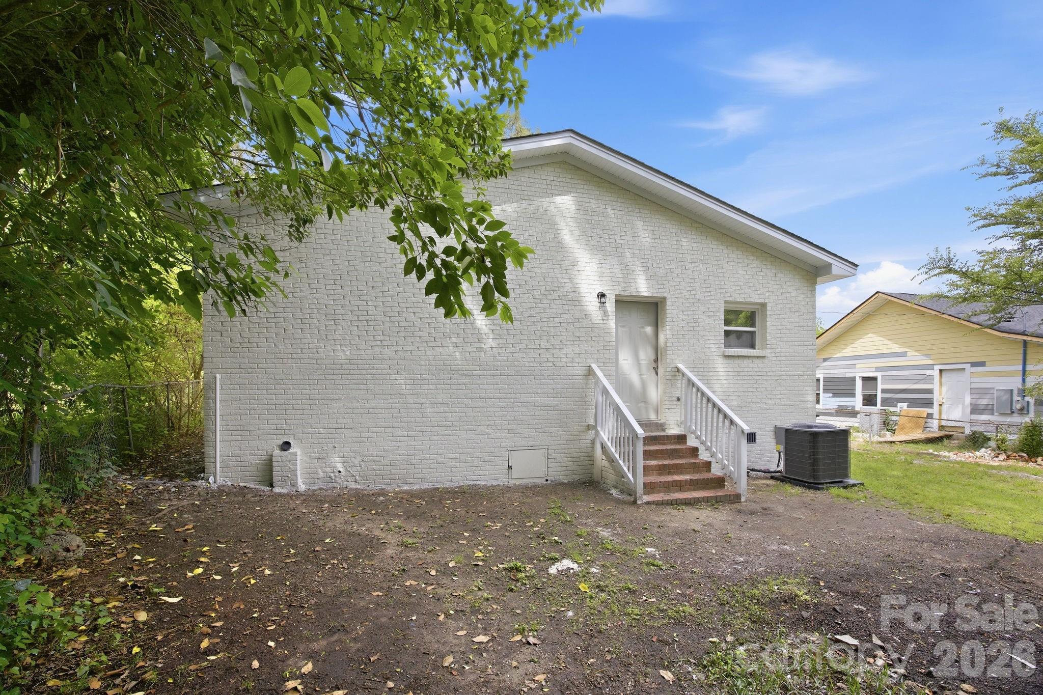 304 Ashford Street Property Photo 24