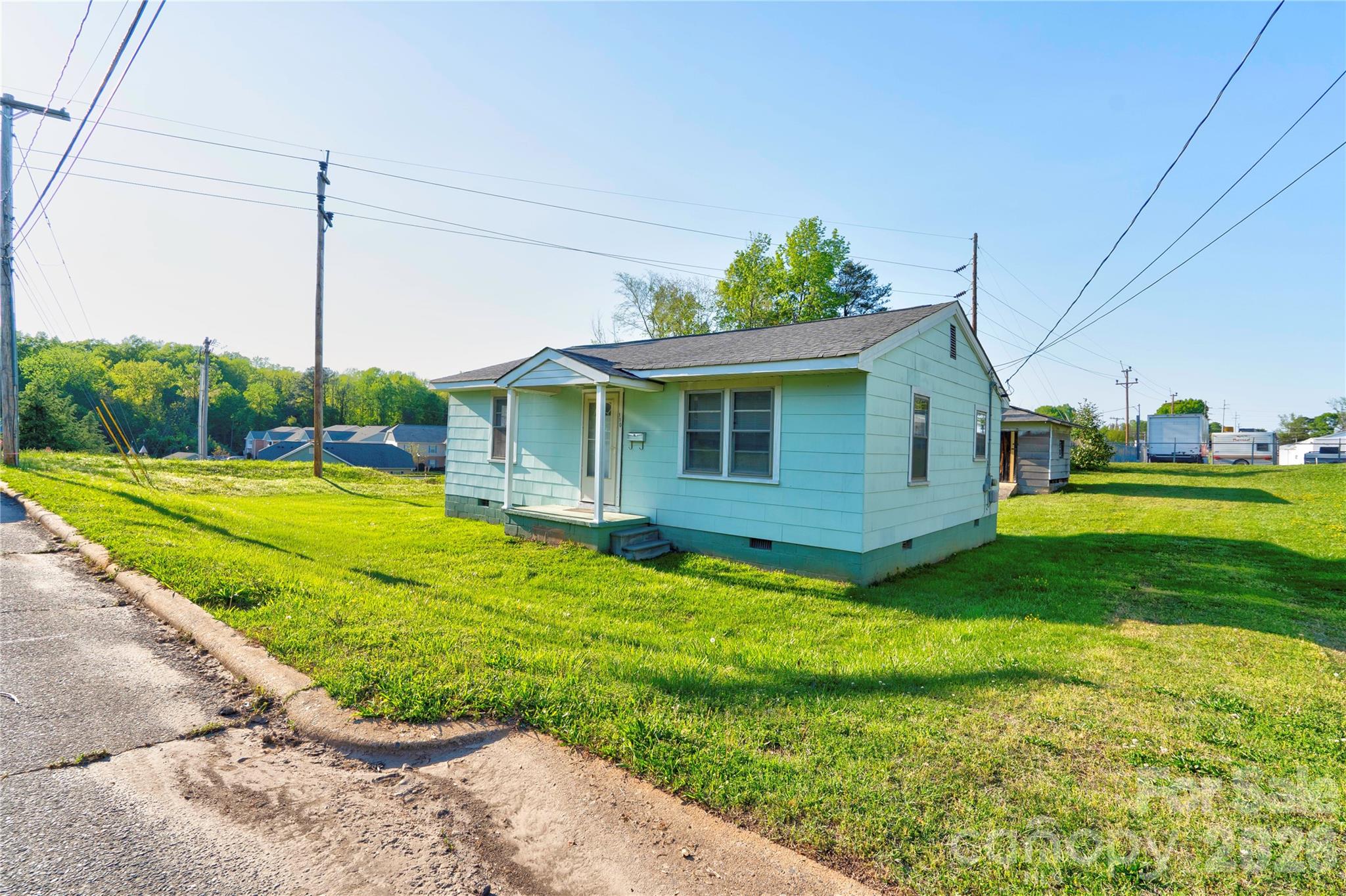 110 Owens Street Property Photo 2