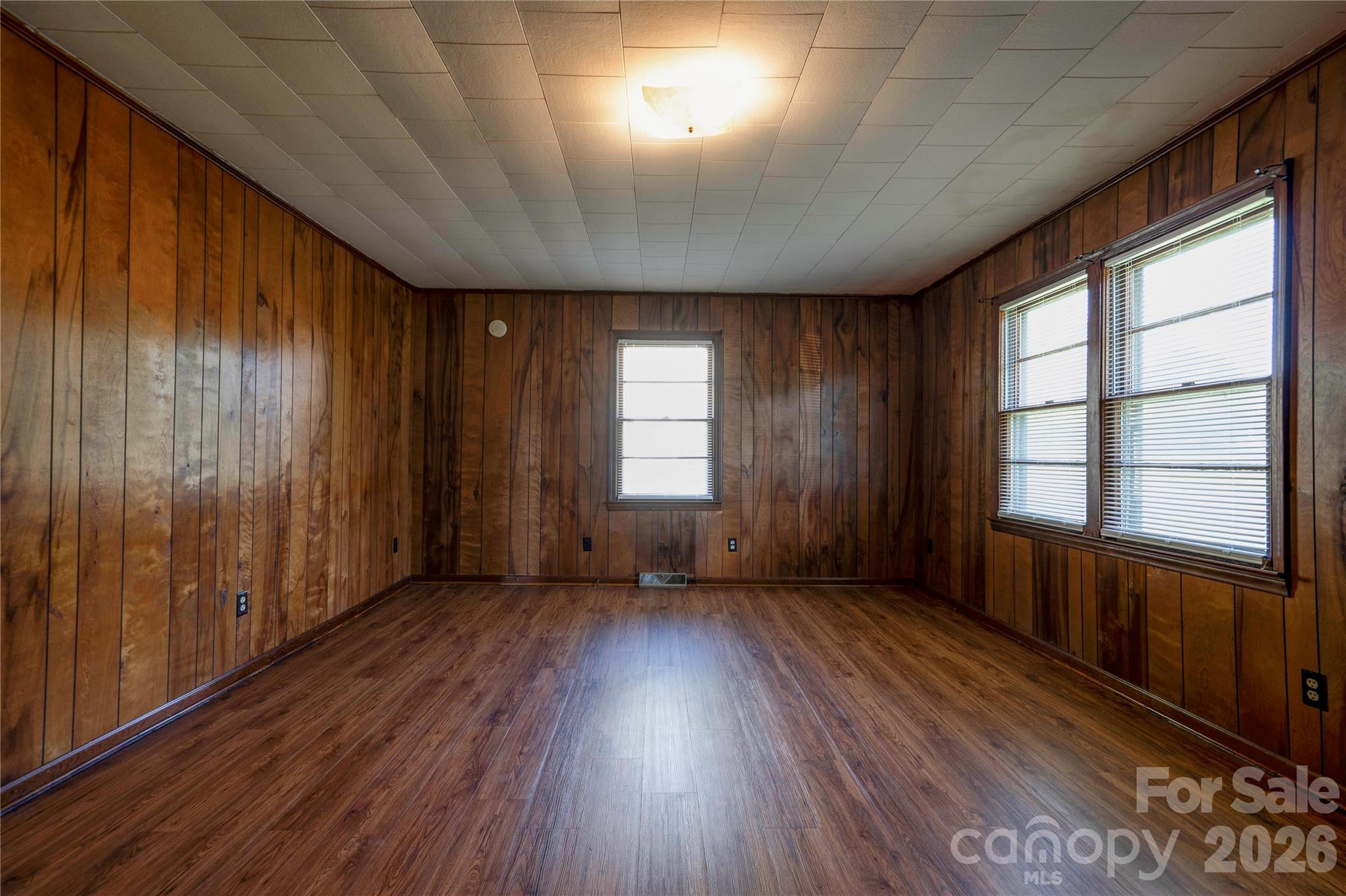 110 Owens Street Property Photo 3