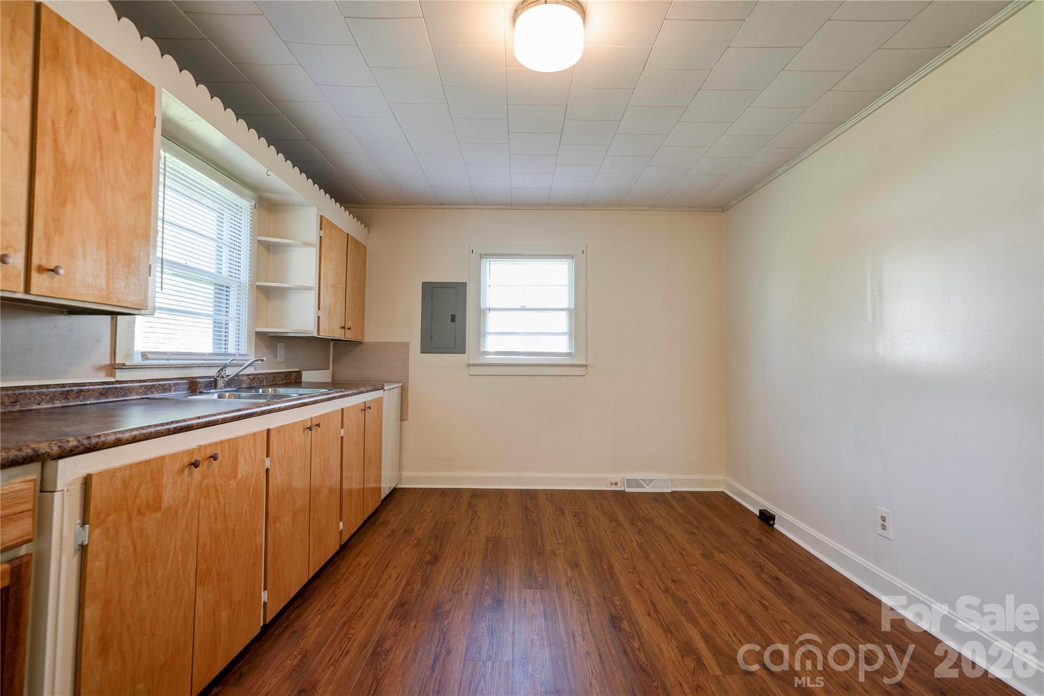 110 Owens Street Property Photo 6
