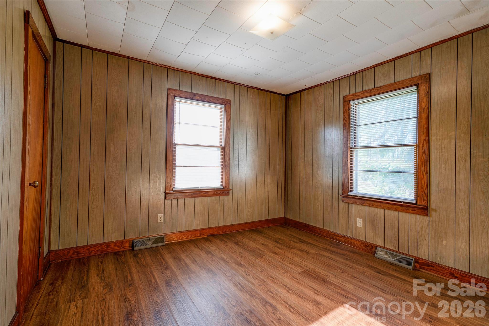110 Owens Street Property Photo 8