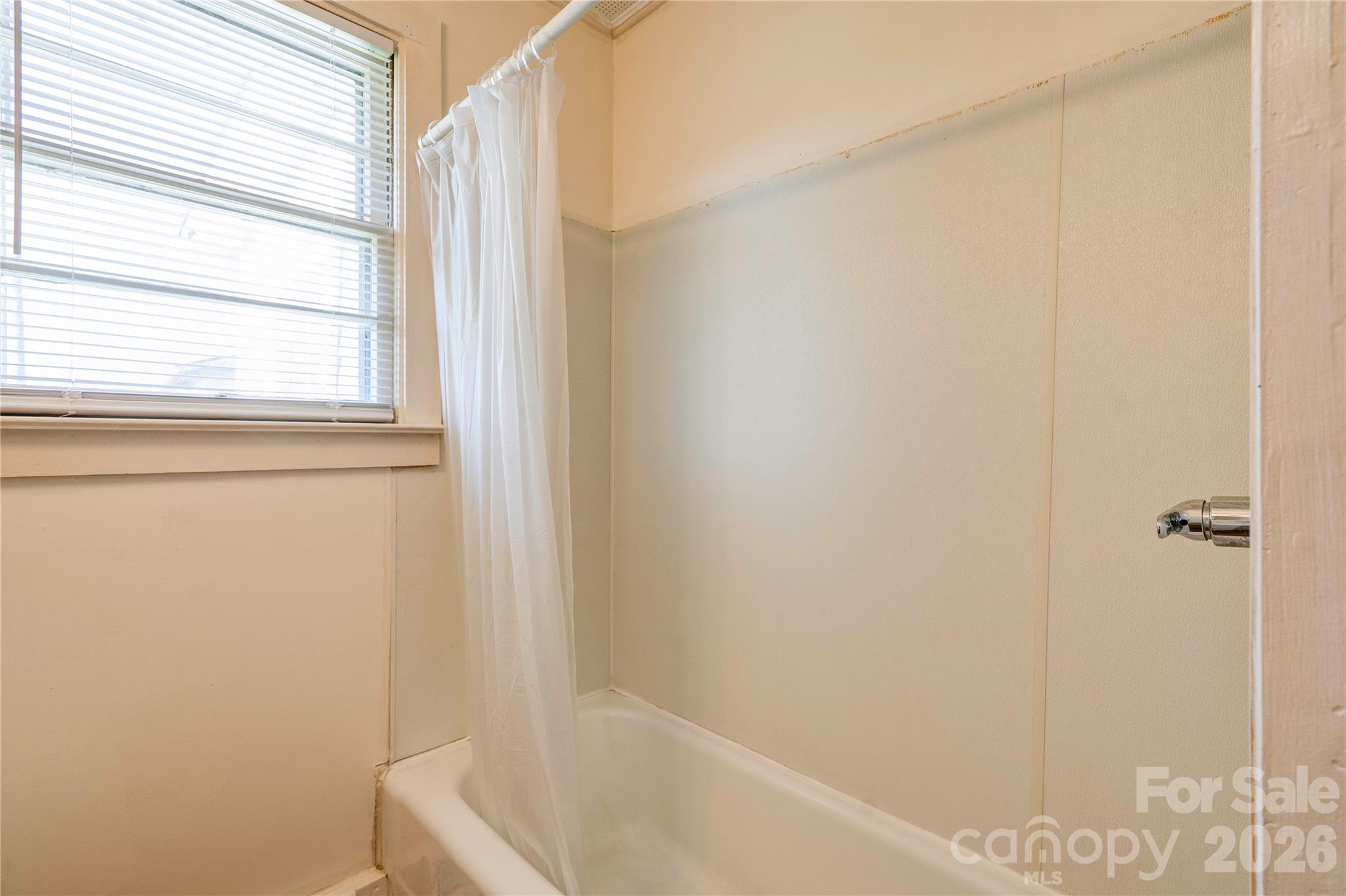 110 Owens Street Property Photo 11