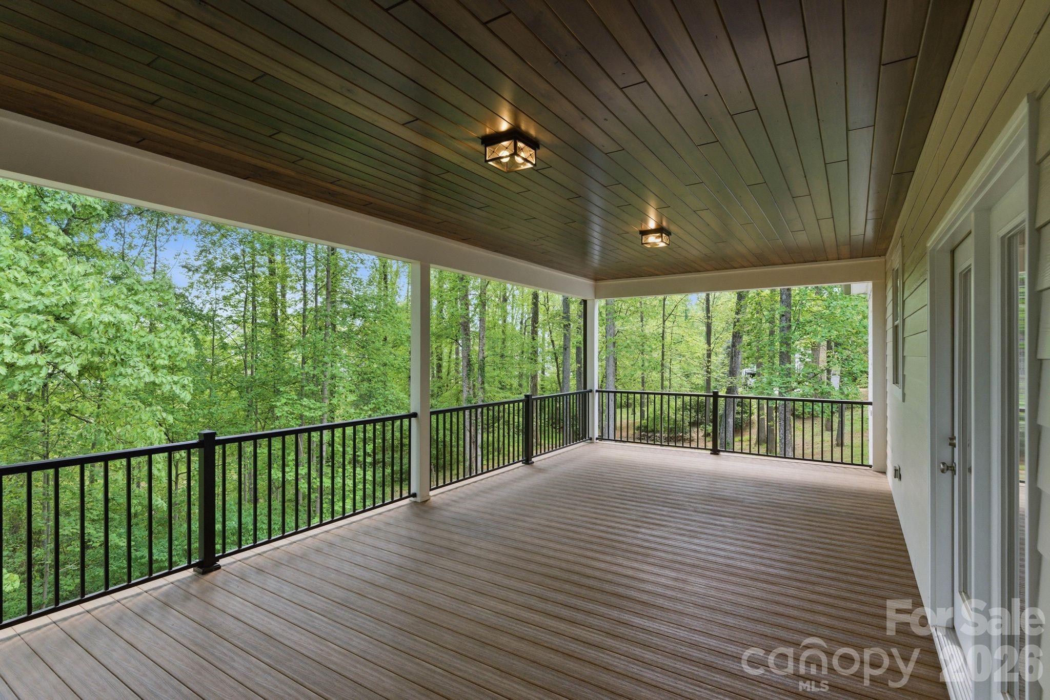2442 Falcon Lane Property Photo 17