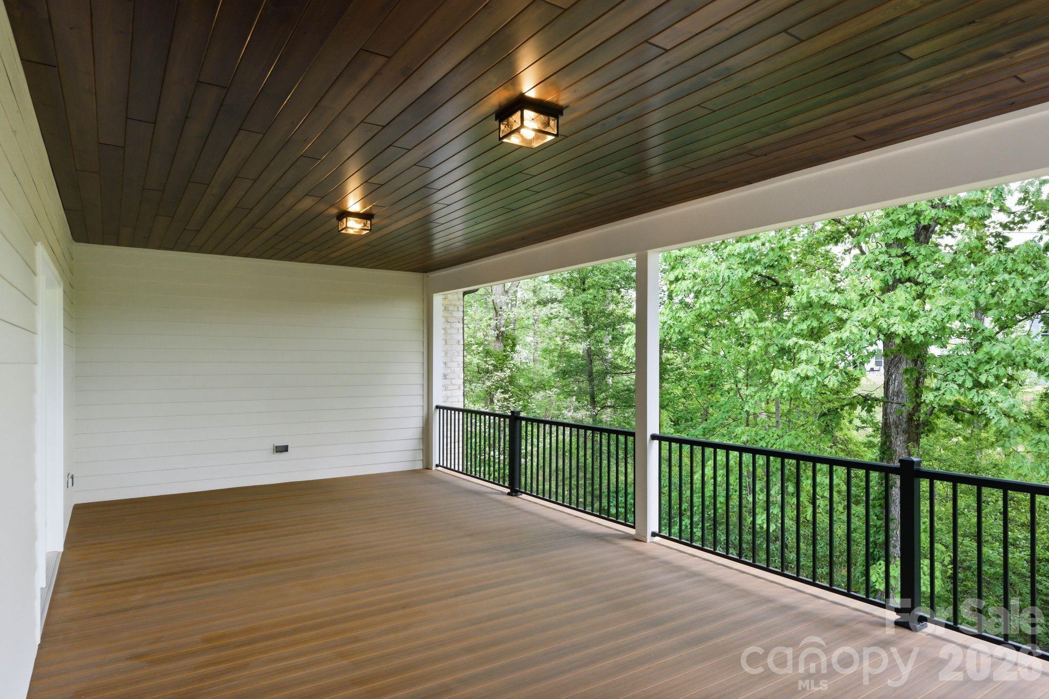 2442 Falcon Lane Property Photo 18