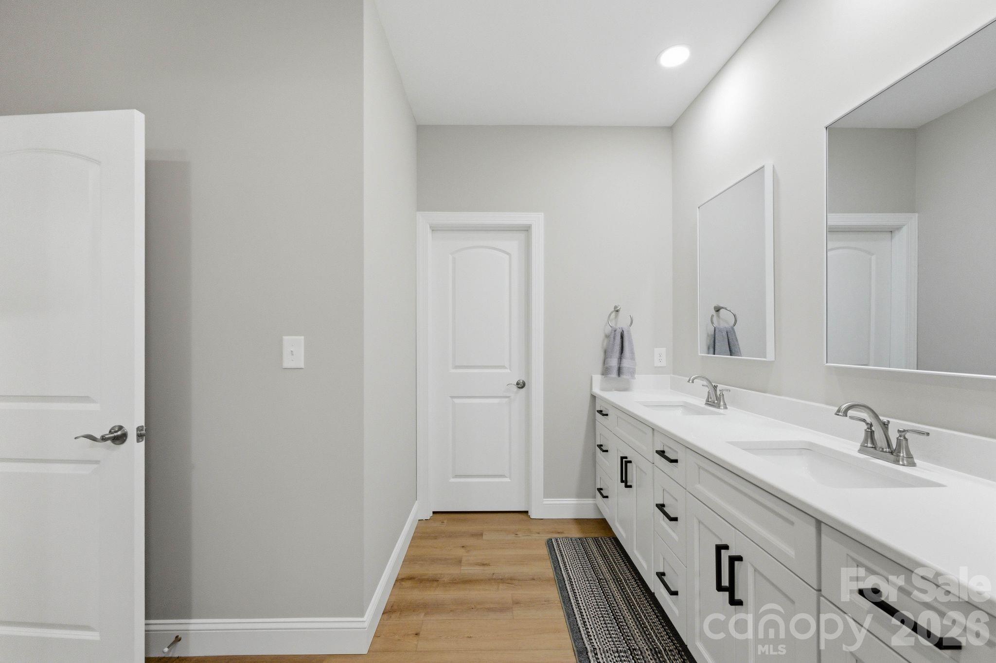 2442 Falcon Lane Property Photo 24