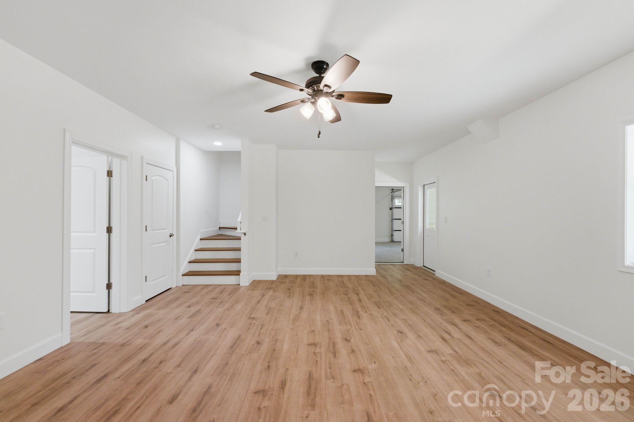 2442 Falcon Lane Property Photo 32