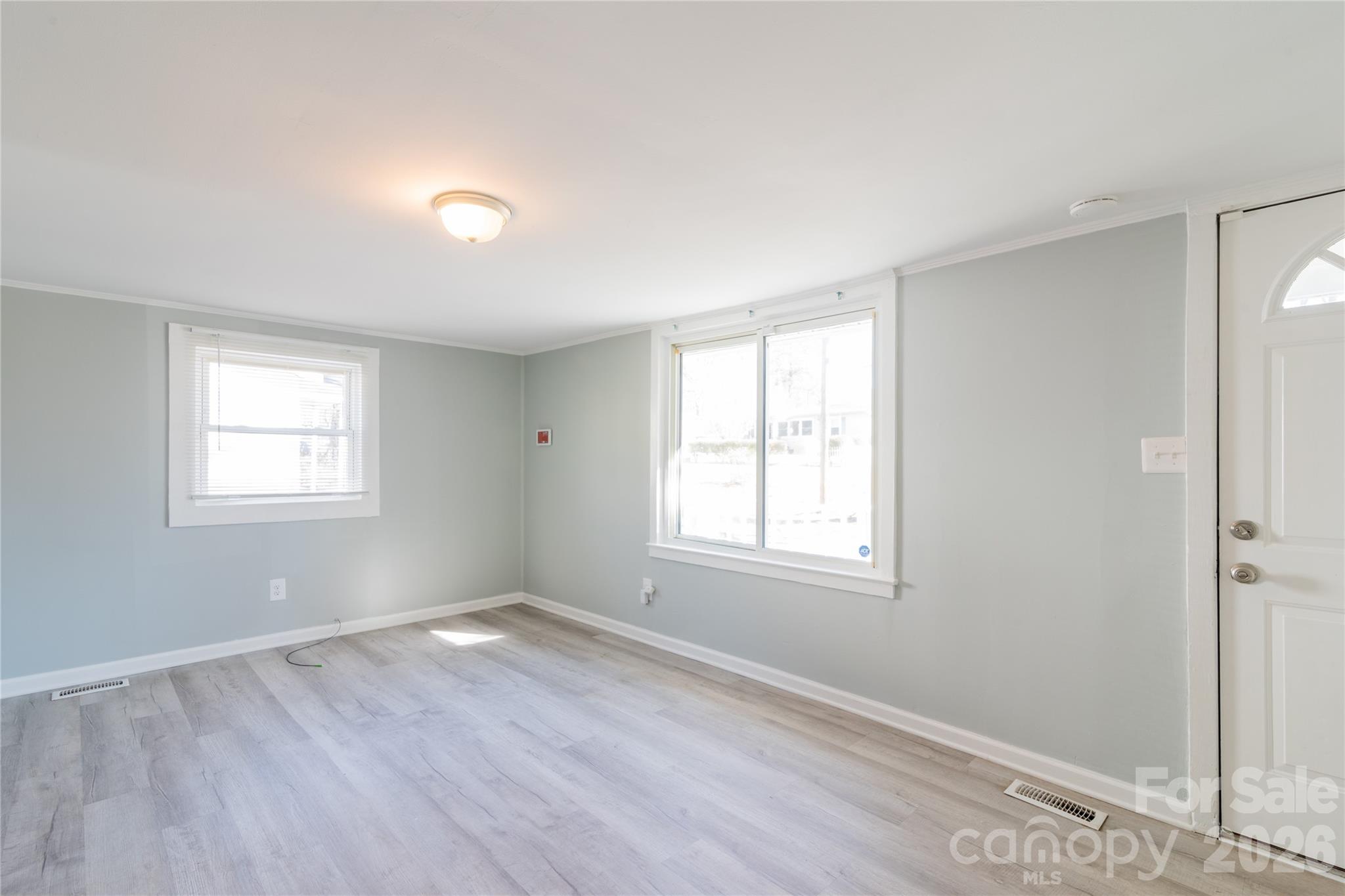 5953 Yale Avenue Property Photo 3