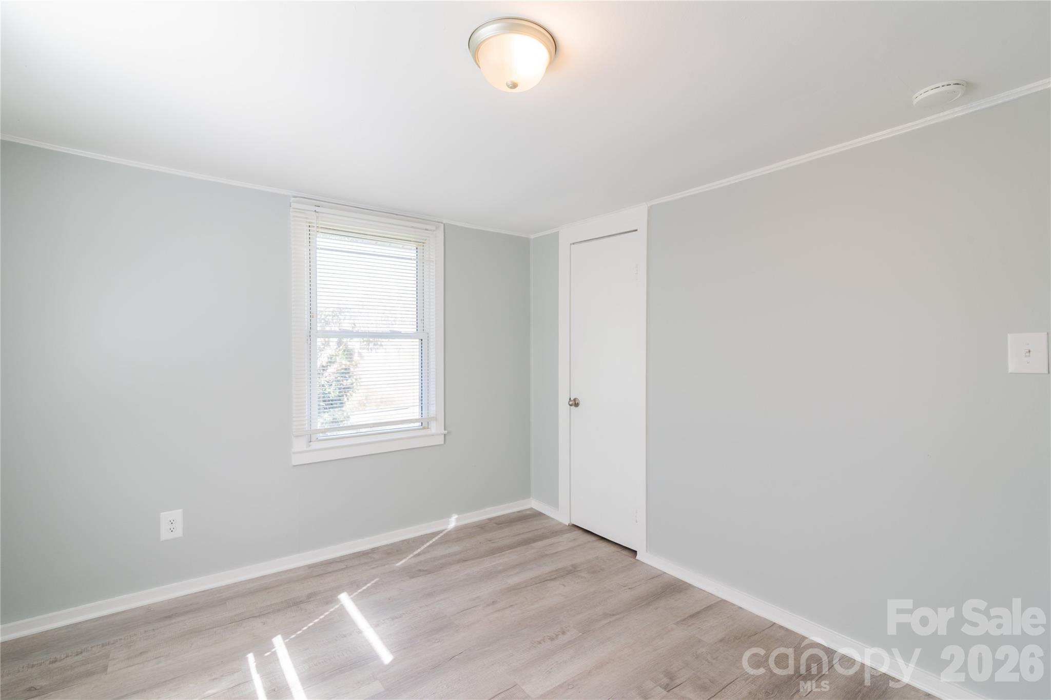 5953 Yale Avenue Property Photo 9