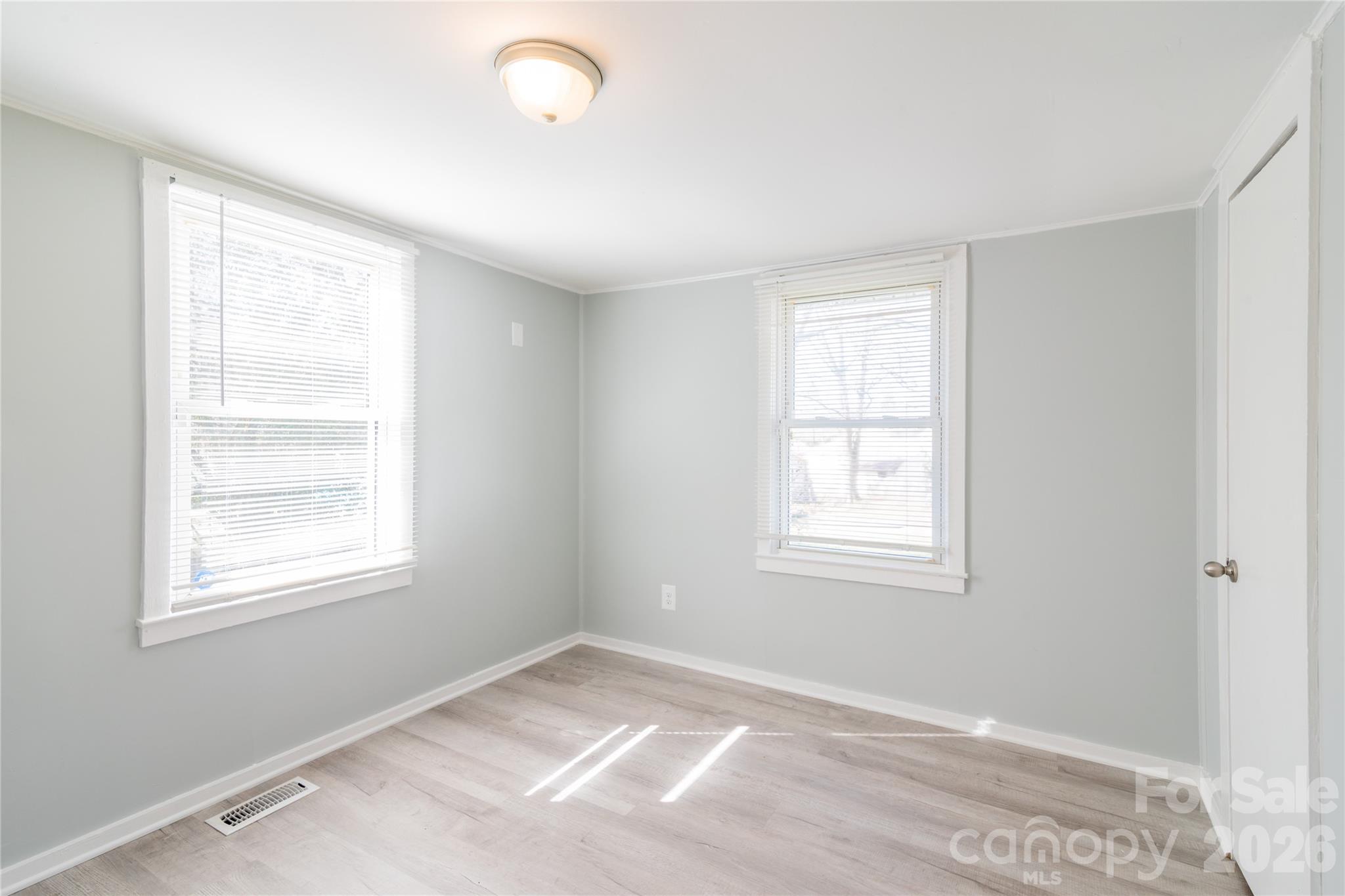 5953 Yale Avenue Property Photo 10