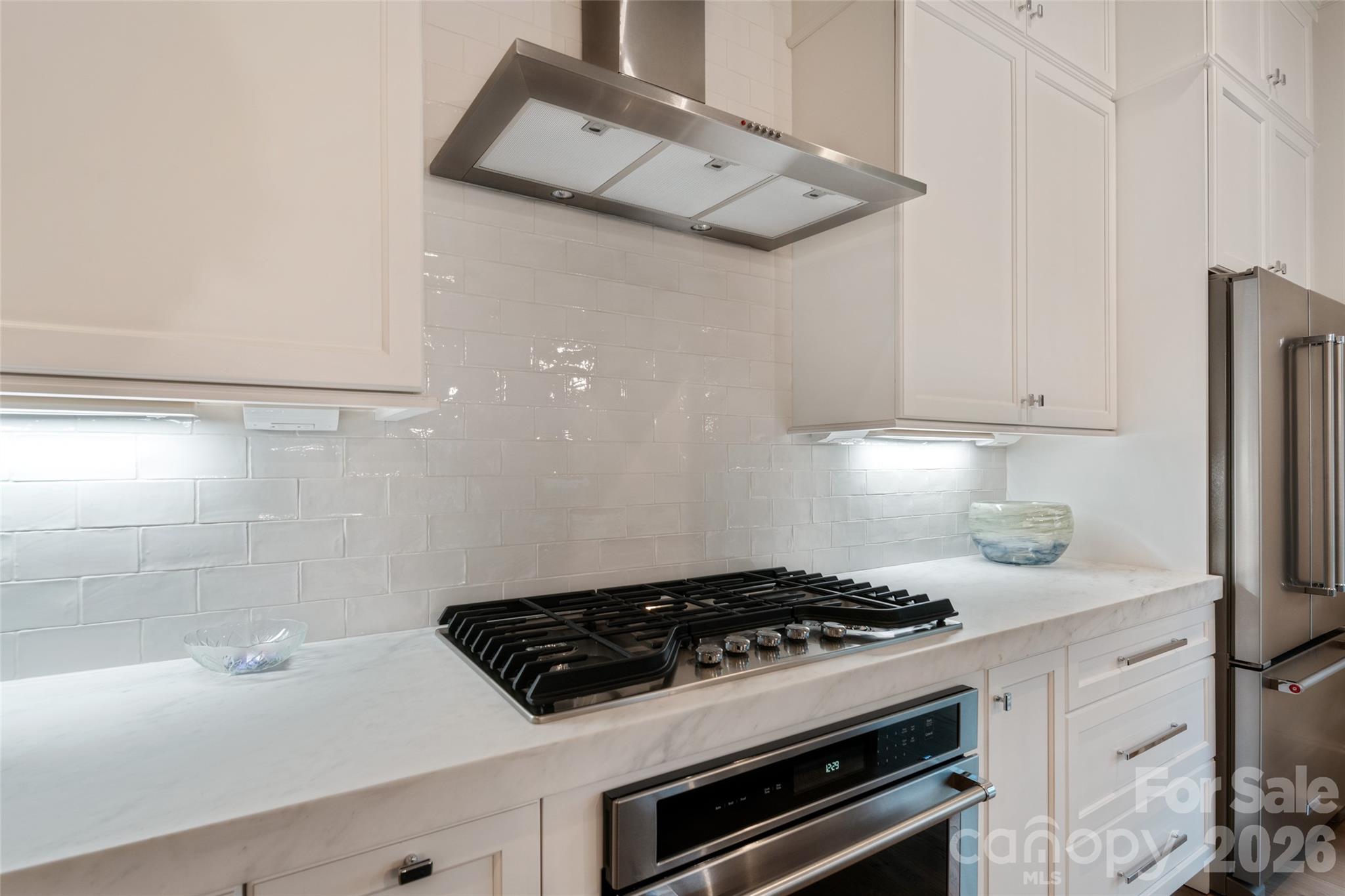 1708 Lombardy Circle D Property Photo 6
