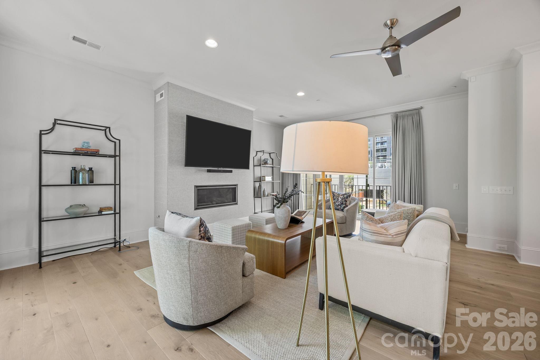 1708 Lombardy Circle D Property Photo 11