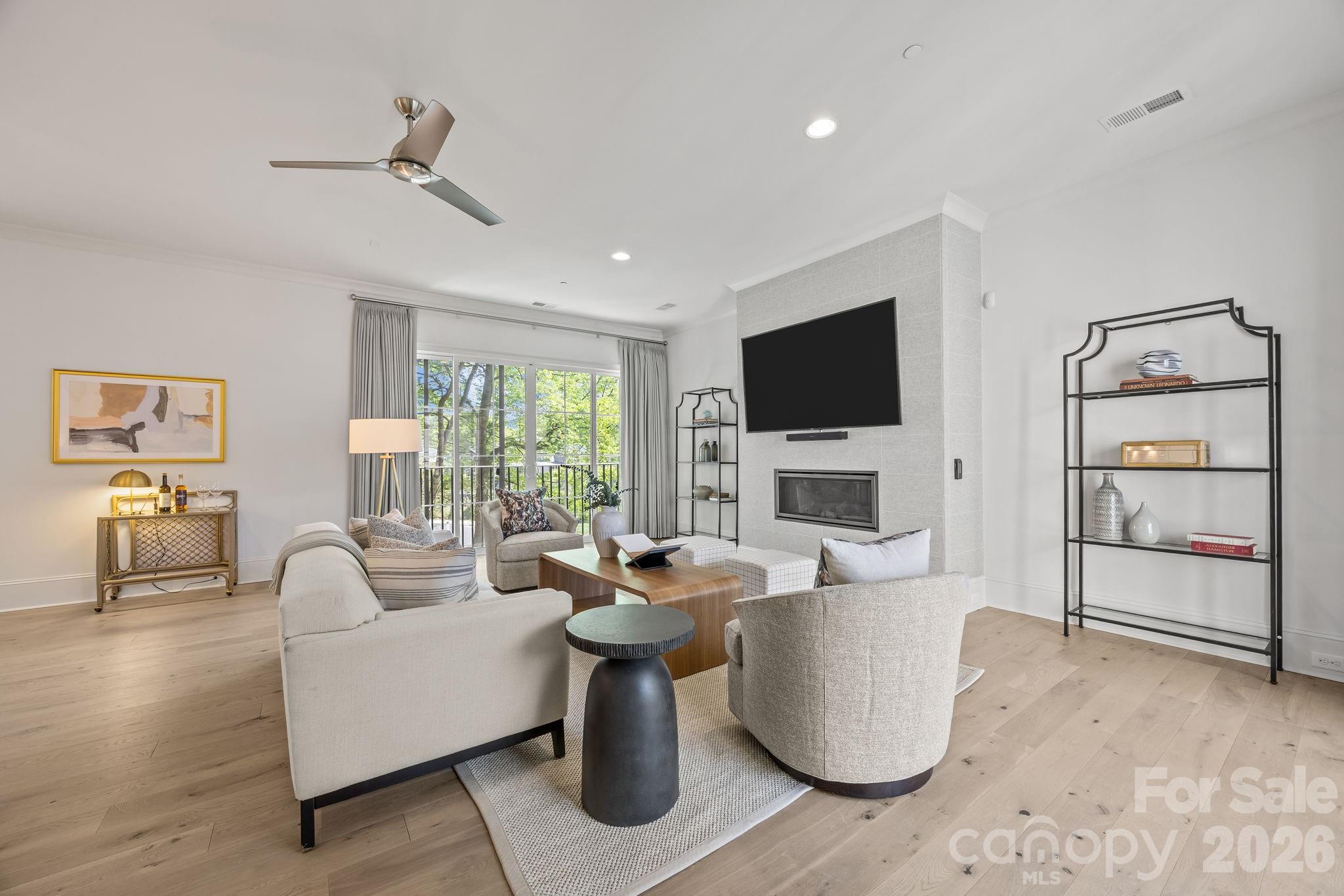 1708 Lombardy Circle D Property Photo 12