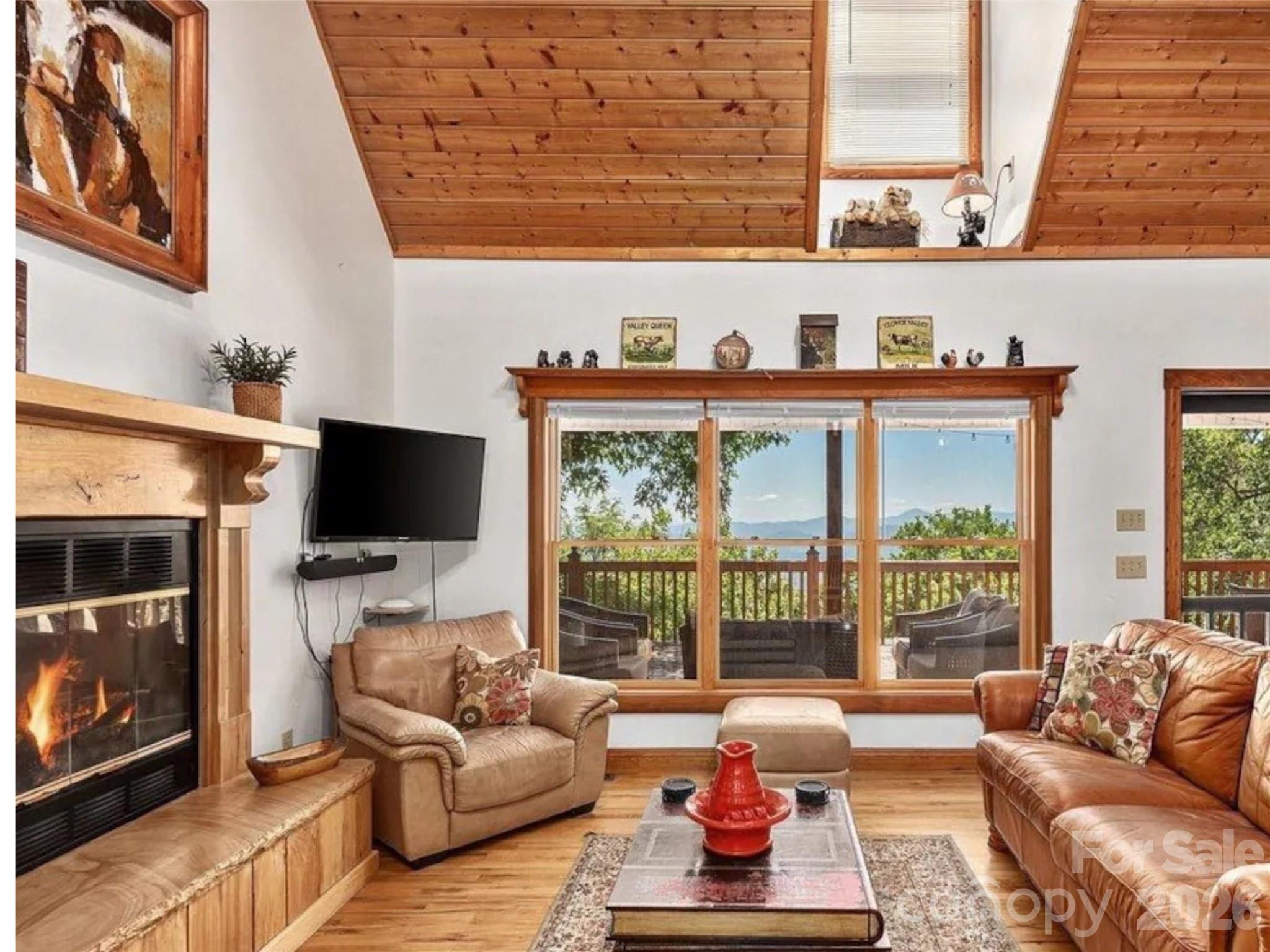 505 Middle Top Loop Property Photo 7