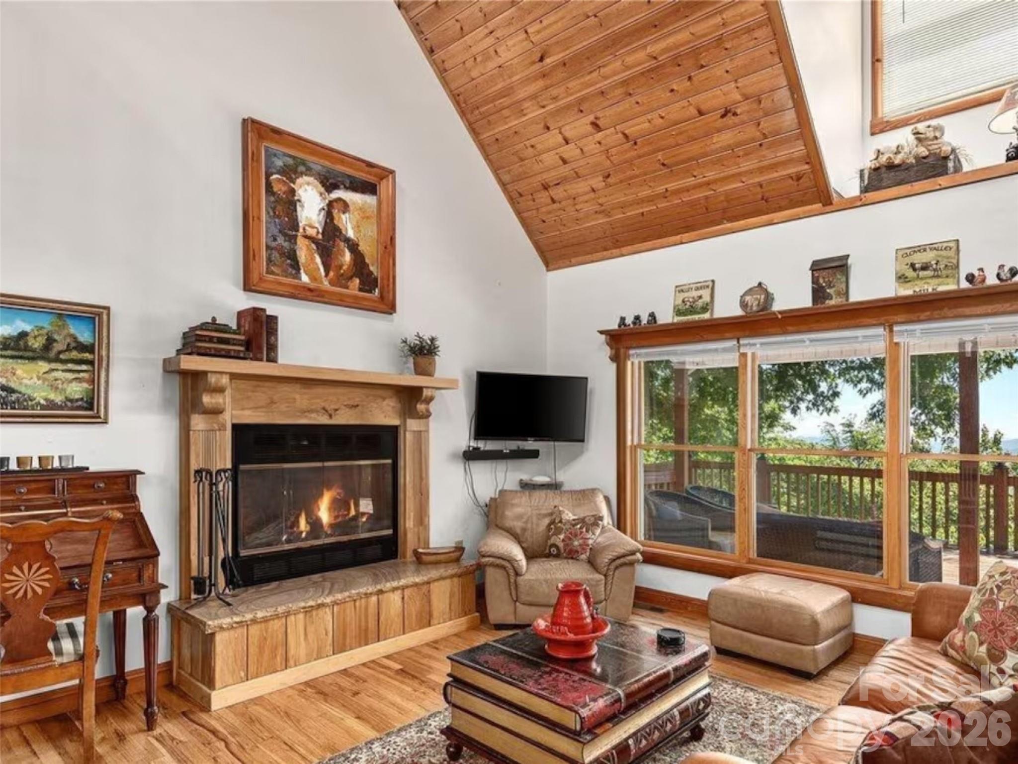 505 Middle Top Loop Property Photo 8
