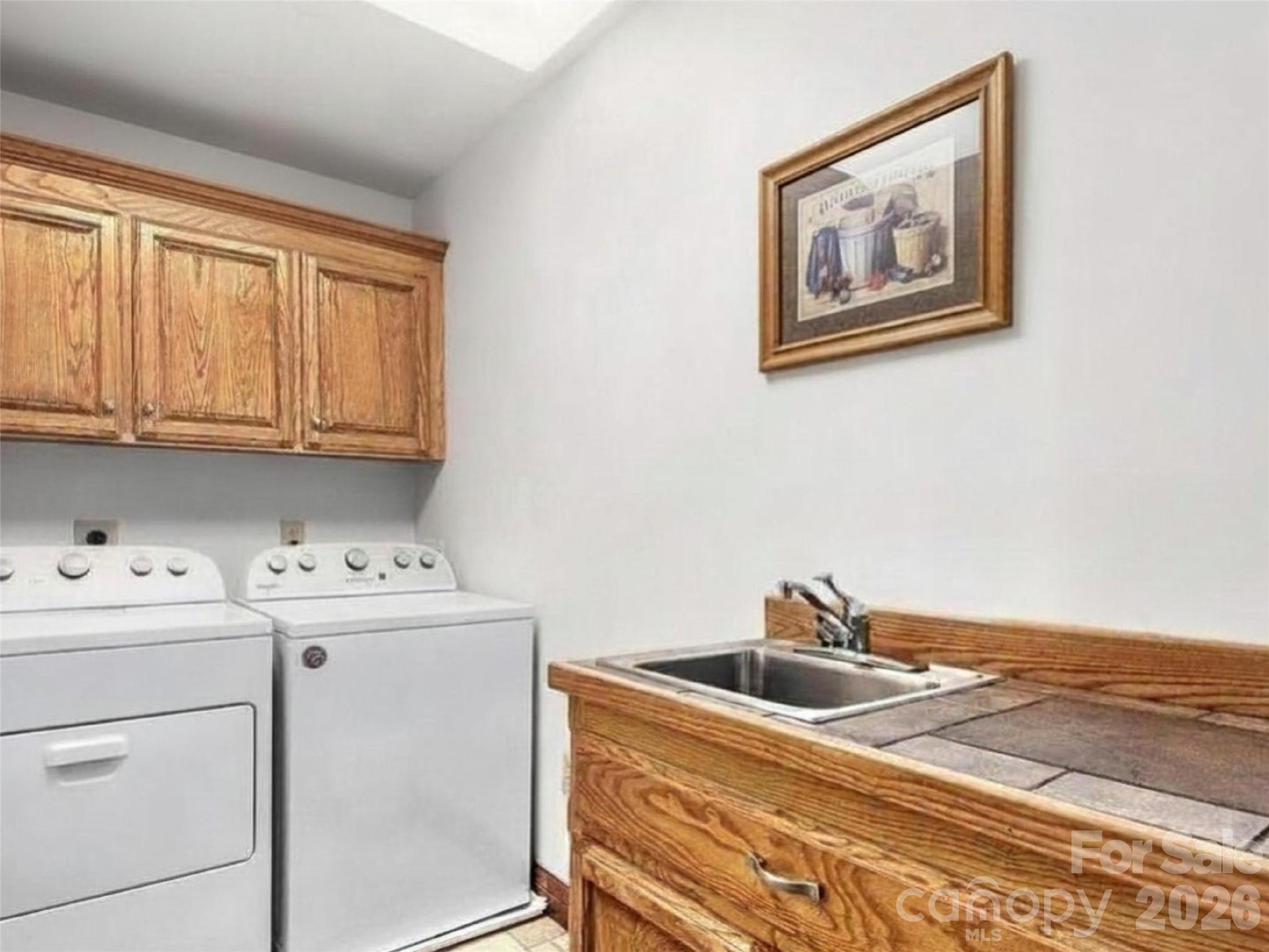 505 Middle Top Loop Property Photo 13