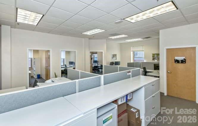 56 College Street 201 Property Photo 5