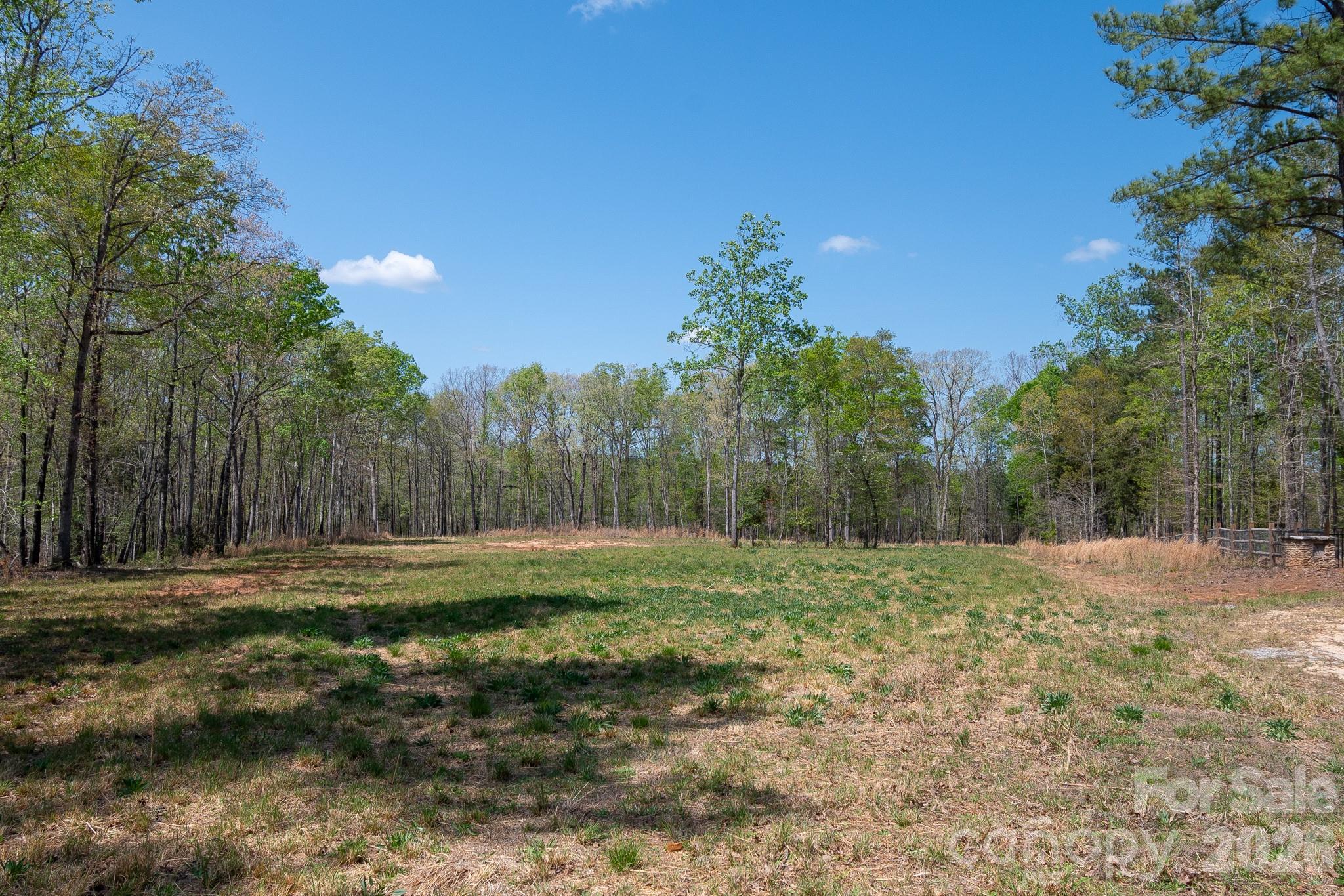 2170 Two Sisters Drive Property Photo 4