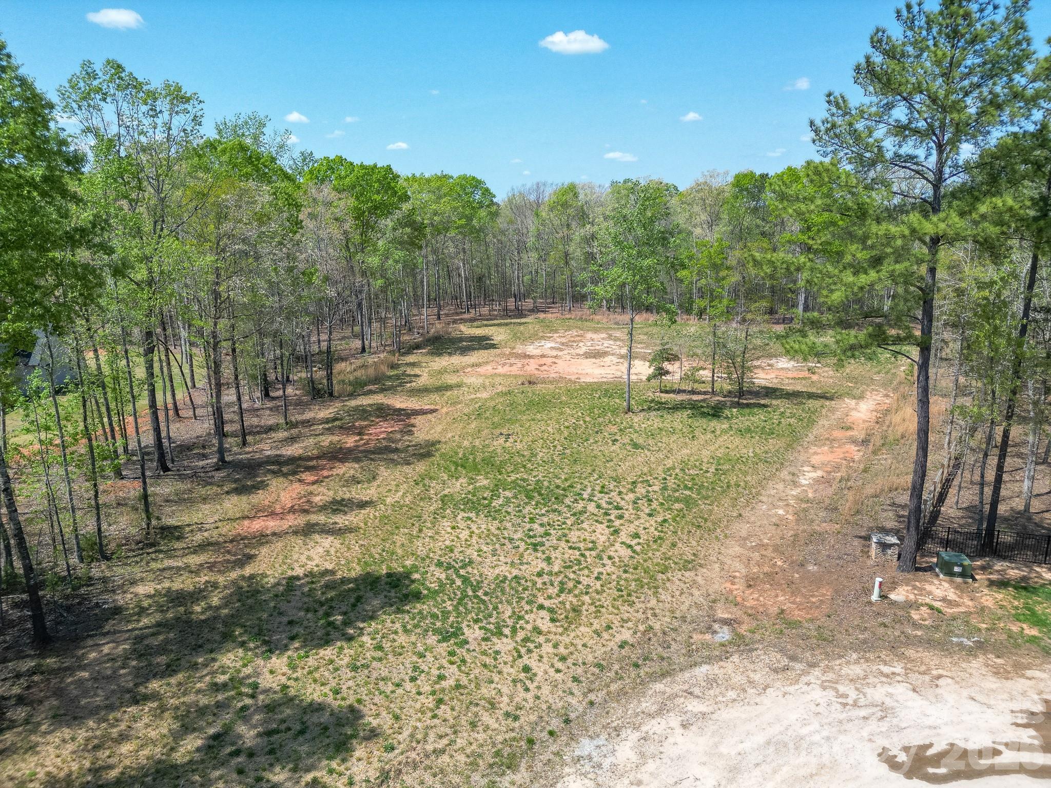 2170 Two Sisters Drive Property Photo 11