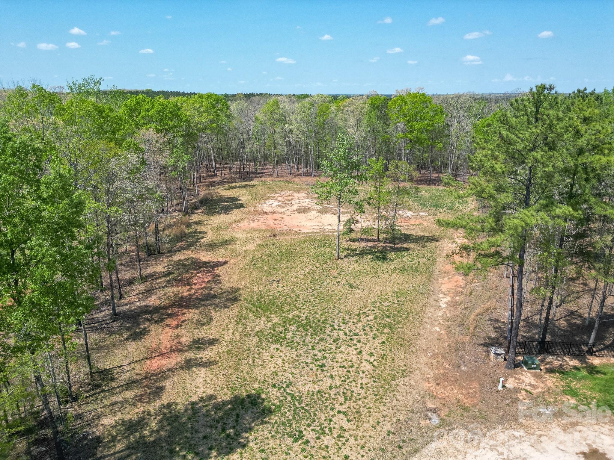2170 Two Sisters Drive Property Photo 12