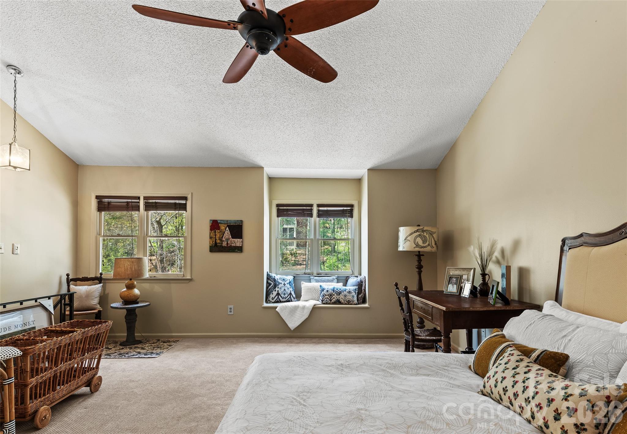 6 Willow Tree Run Property Photo 16