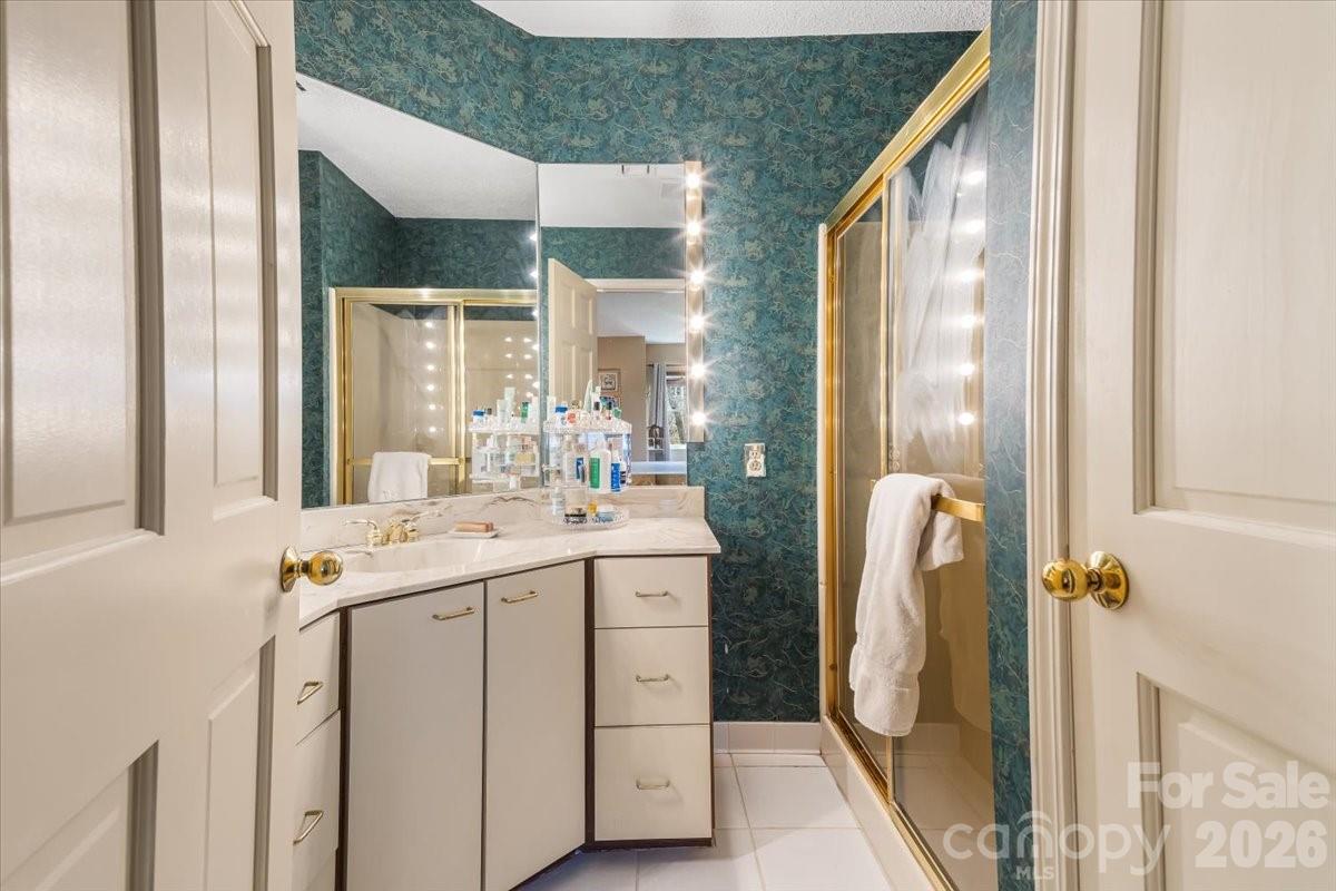 6 Willow Tree Run Property Photo 18