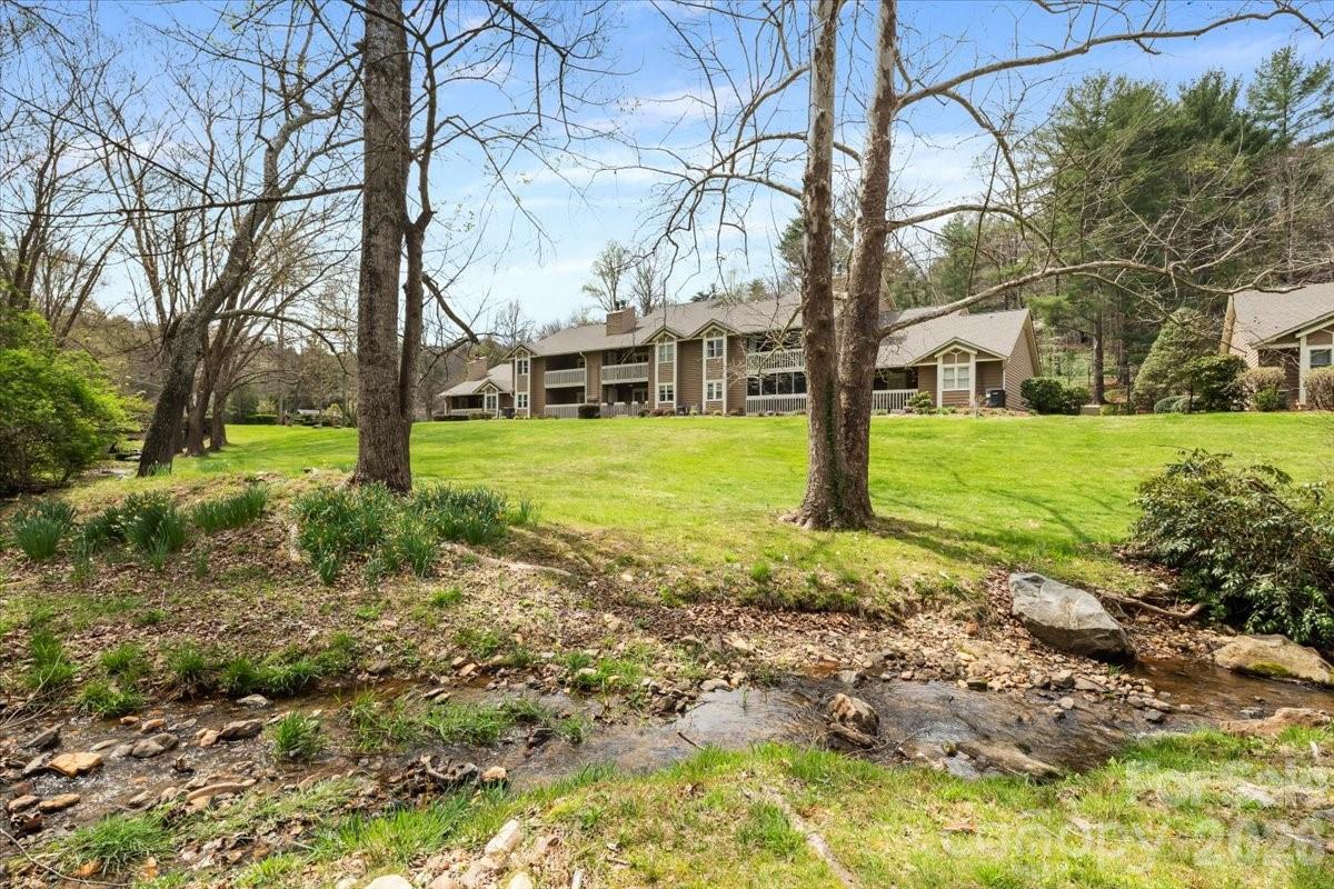 6 Willow Tree Run Property Photo 32