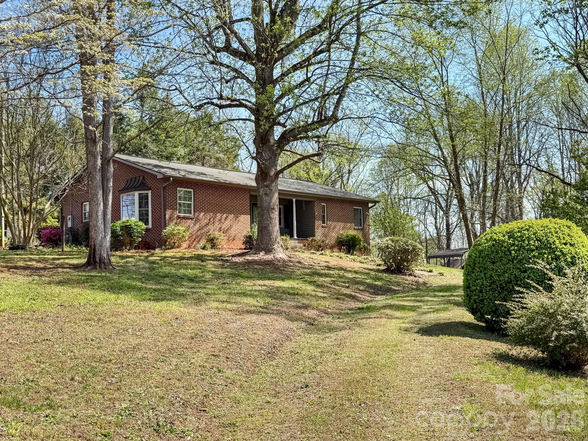 1401 E Union Street Property Photo 1