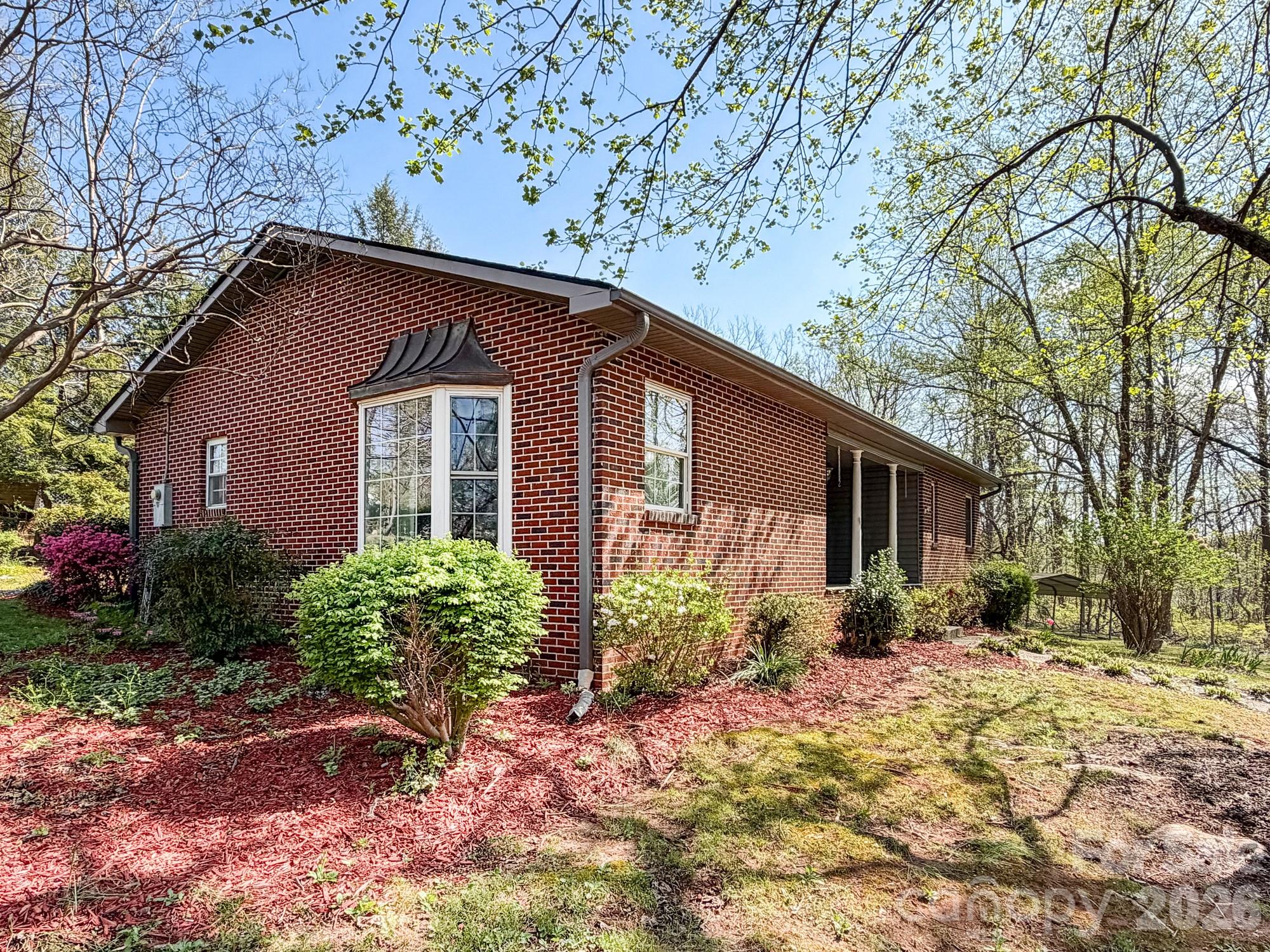 1401 E Union Street Property Photo 3