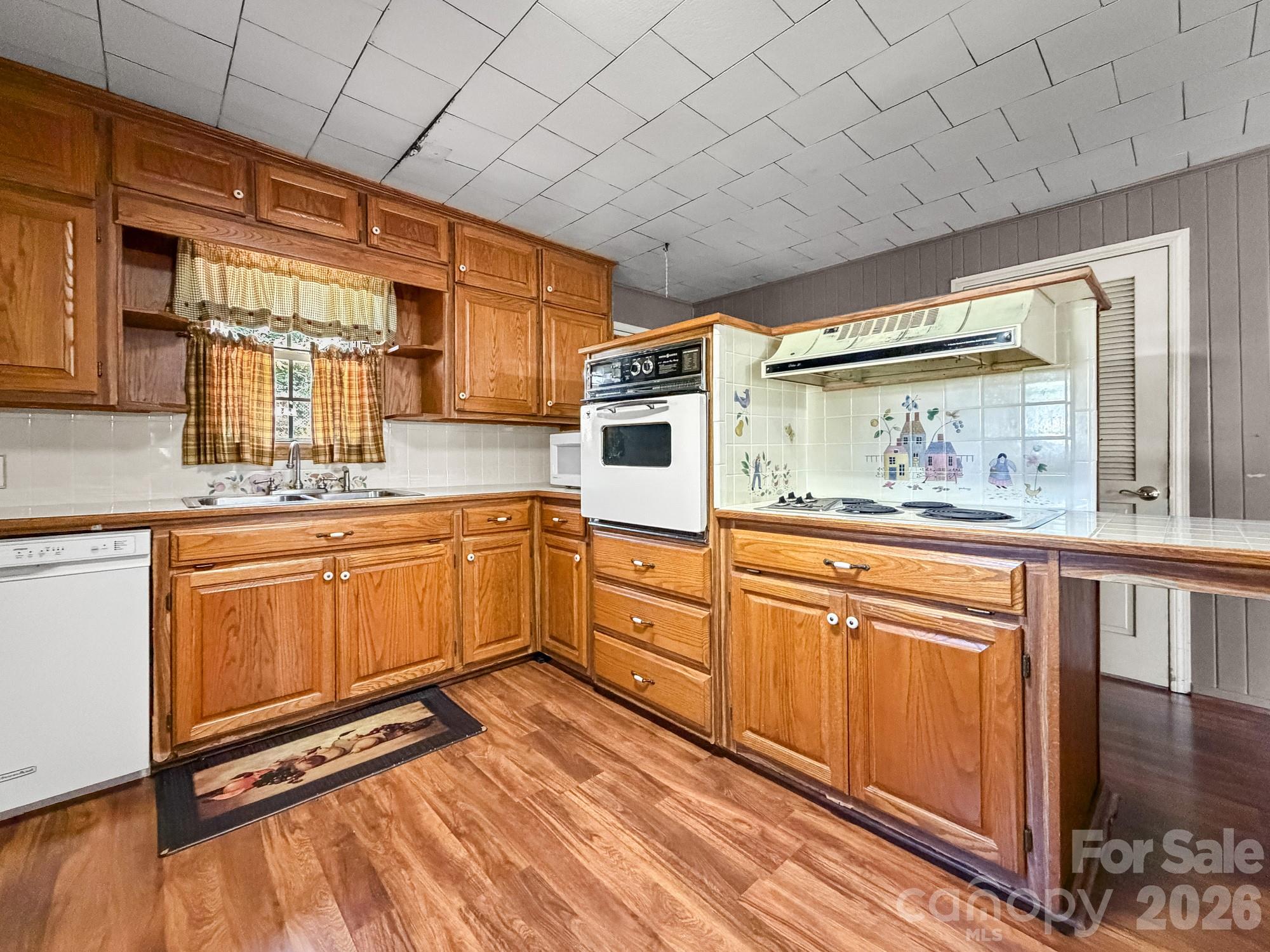 1401 E Union Street Property Photo 12