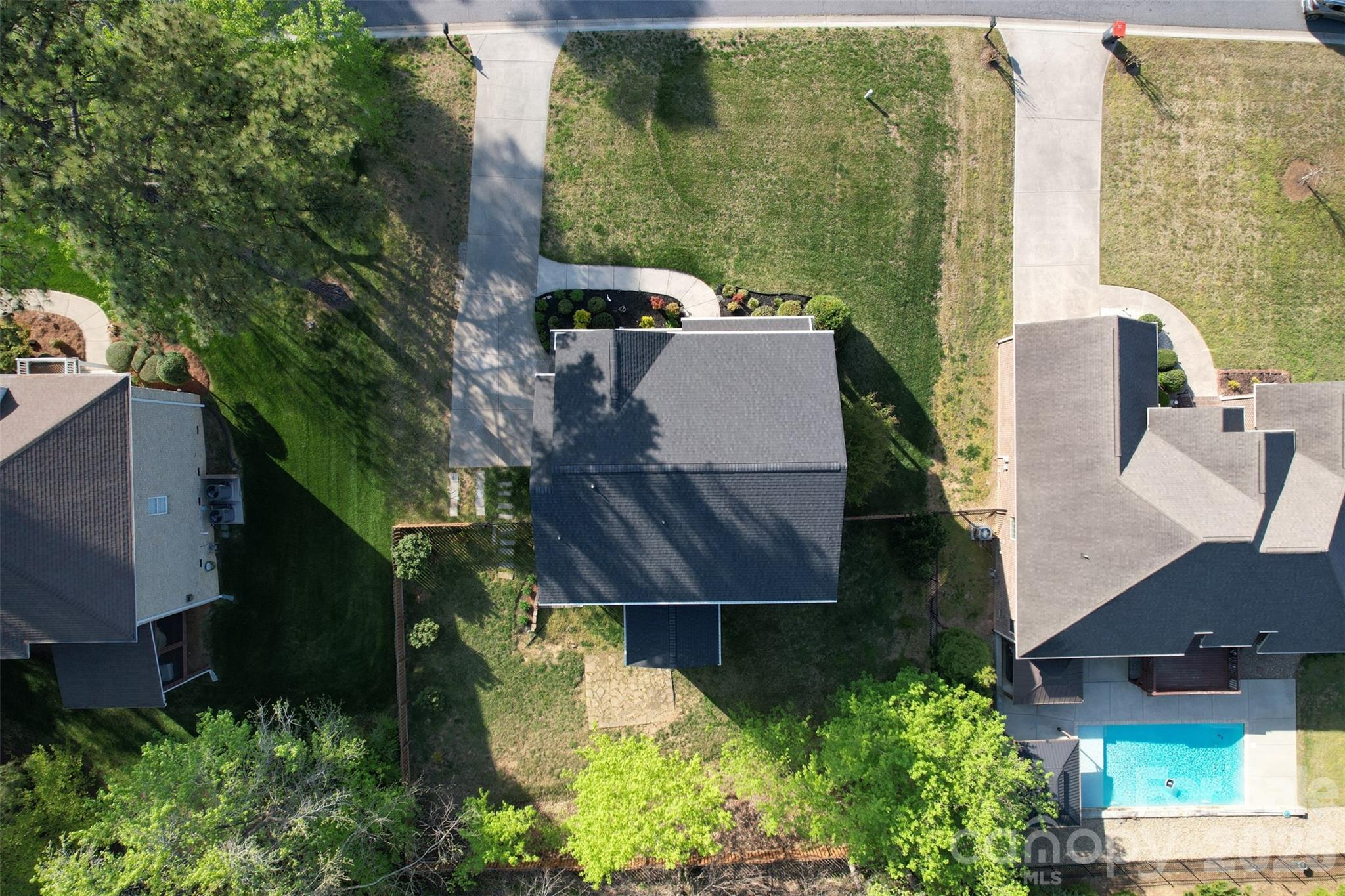 7355 Drury Lane Property Photo 10