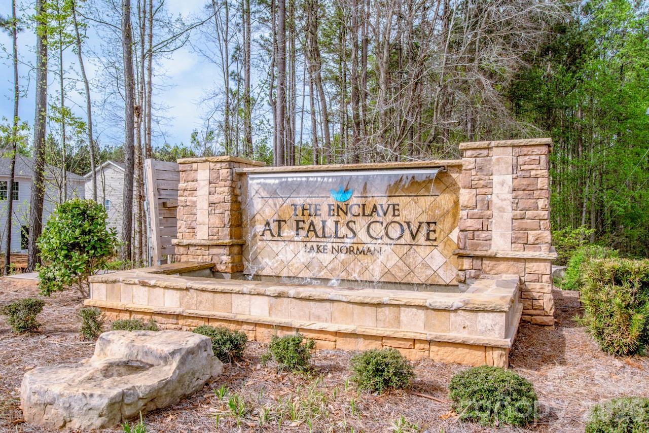 167 Rhuidean Court Property Photo 46