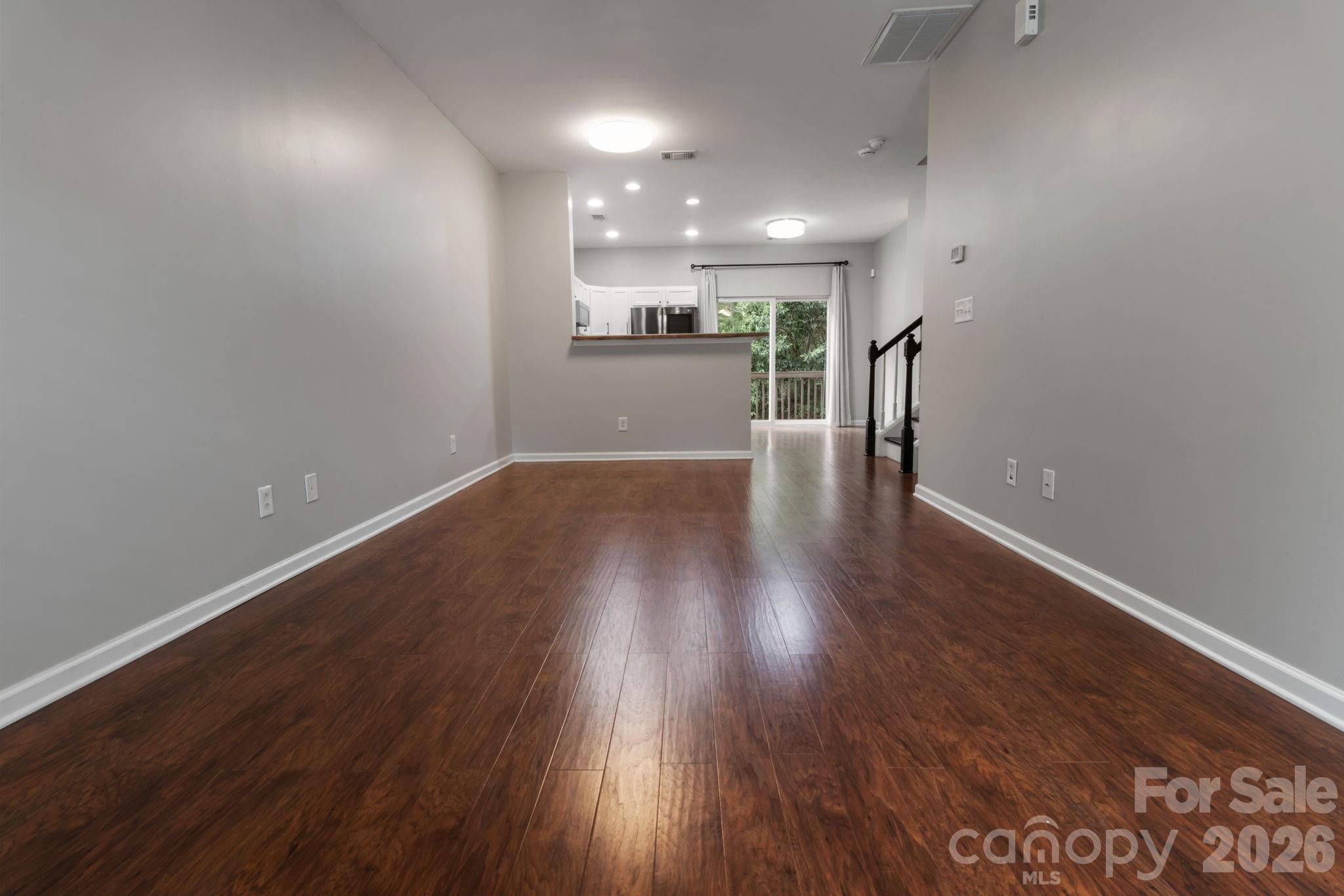 407 Delta Drive Property Photo 2