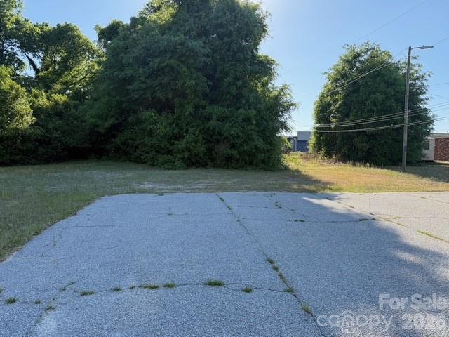104 S Ashe Street Property Photo 4