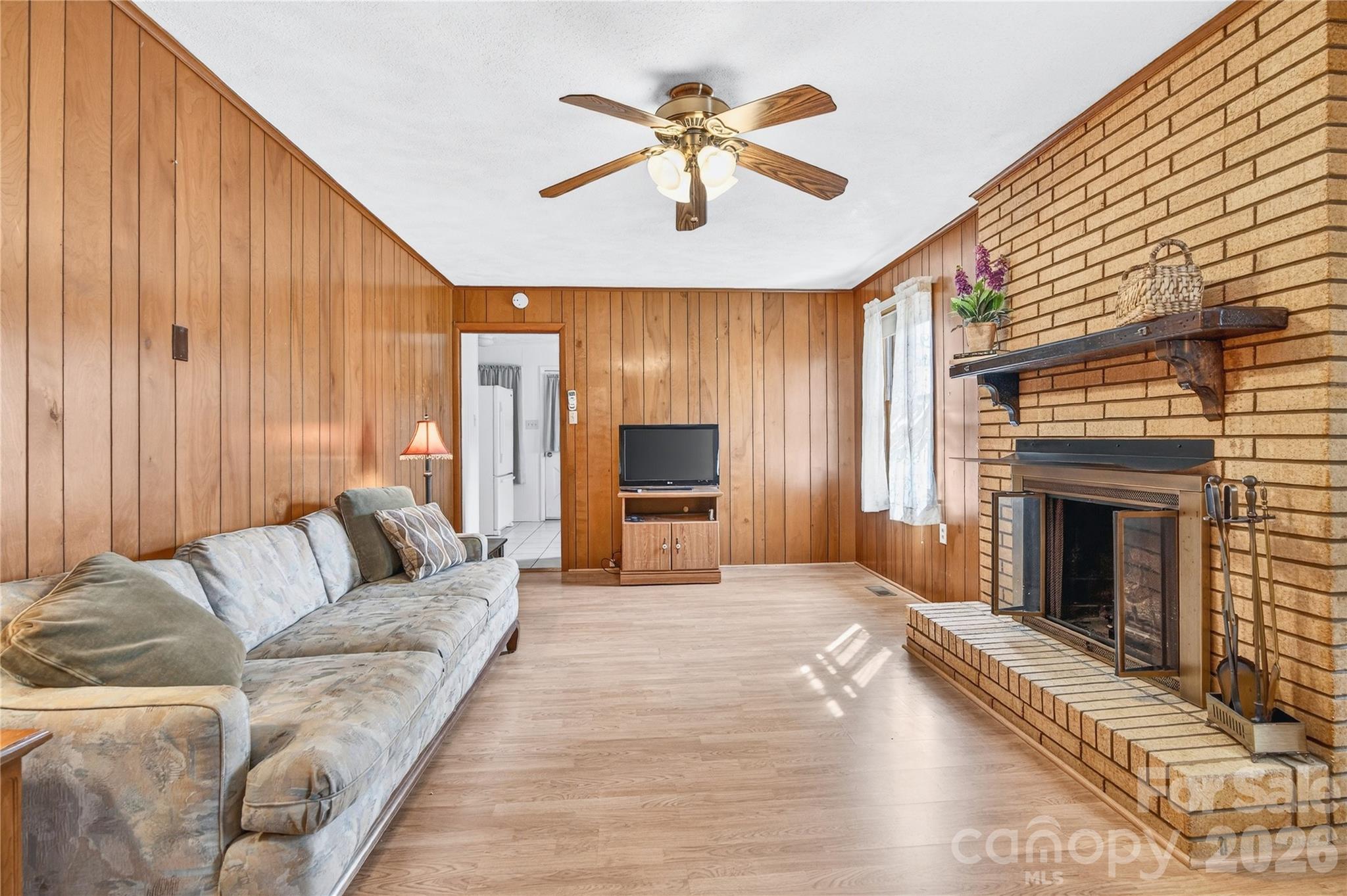 821 Woods Drive Property Photo 5