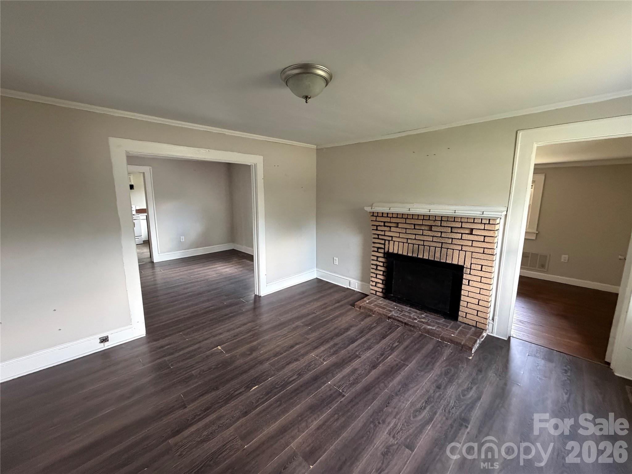 1002 N Salisbury Avenue Property Photo 3