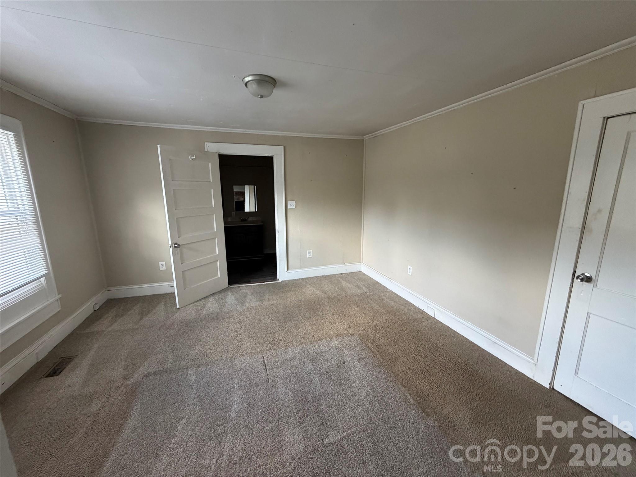 1002 N Salisbury Avenue Property Photo 6